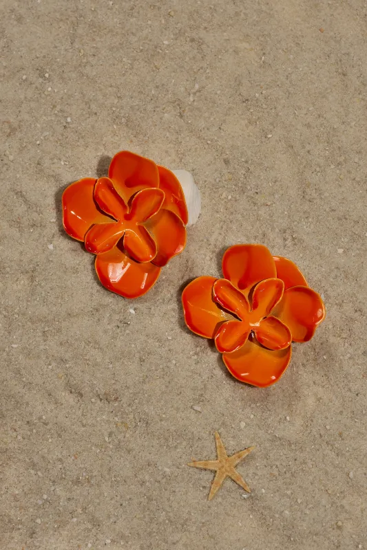 ON DND EARRING sold by AKIRA