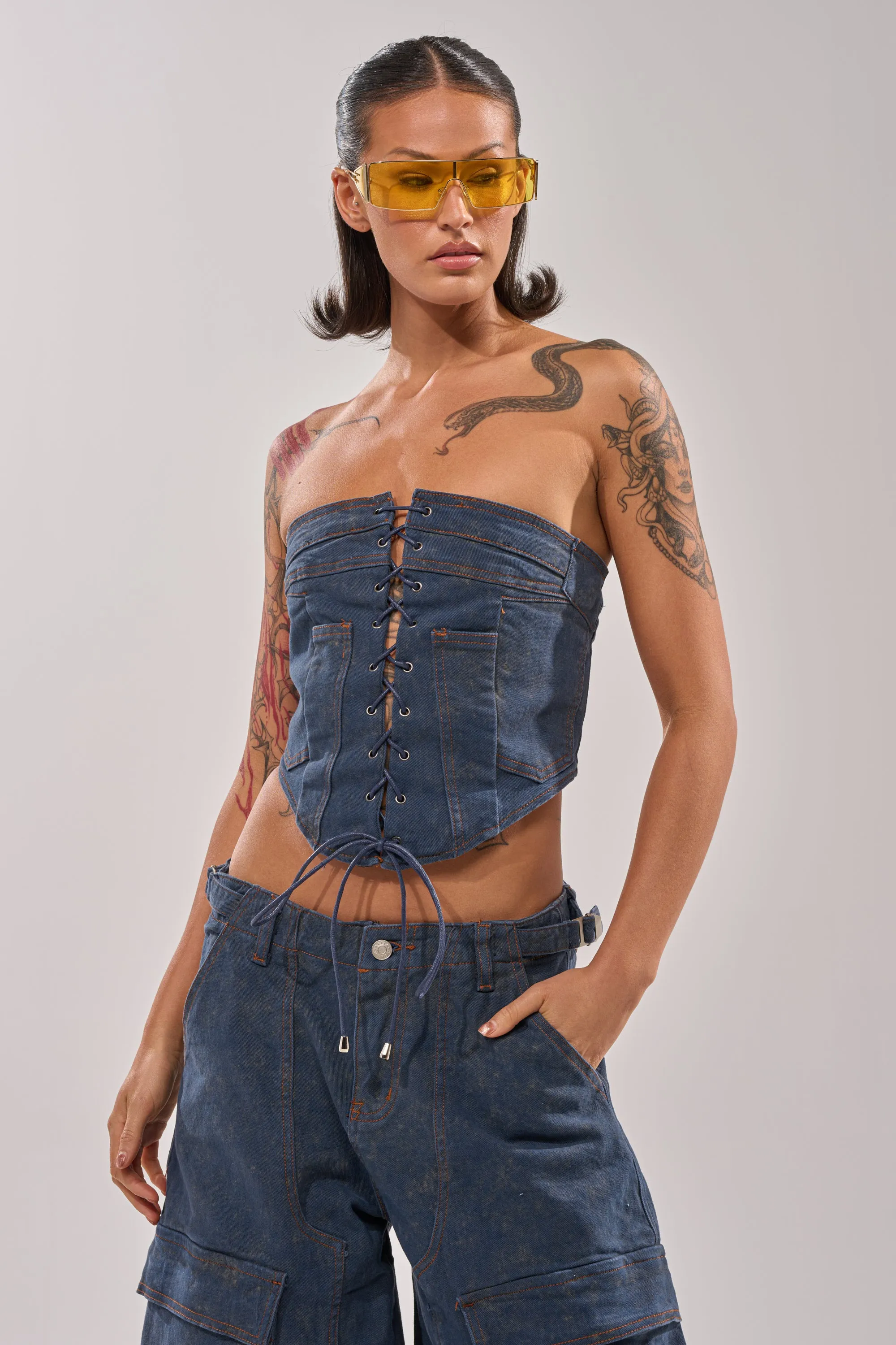 BOLD LACE UP CORSET sold by AKIRA product image thumbnail 2