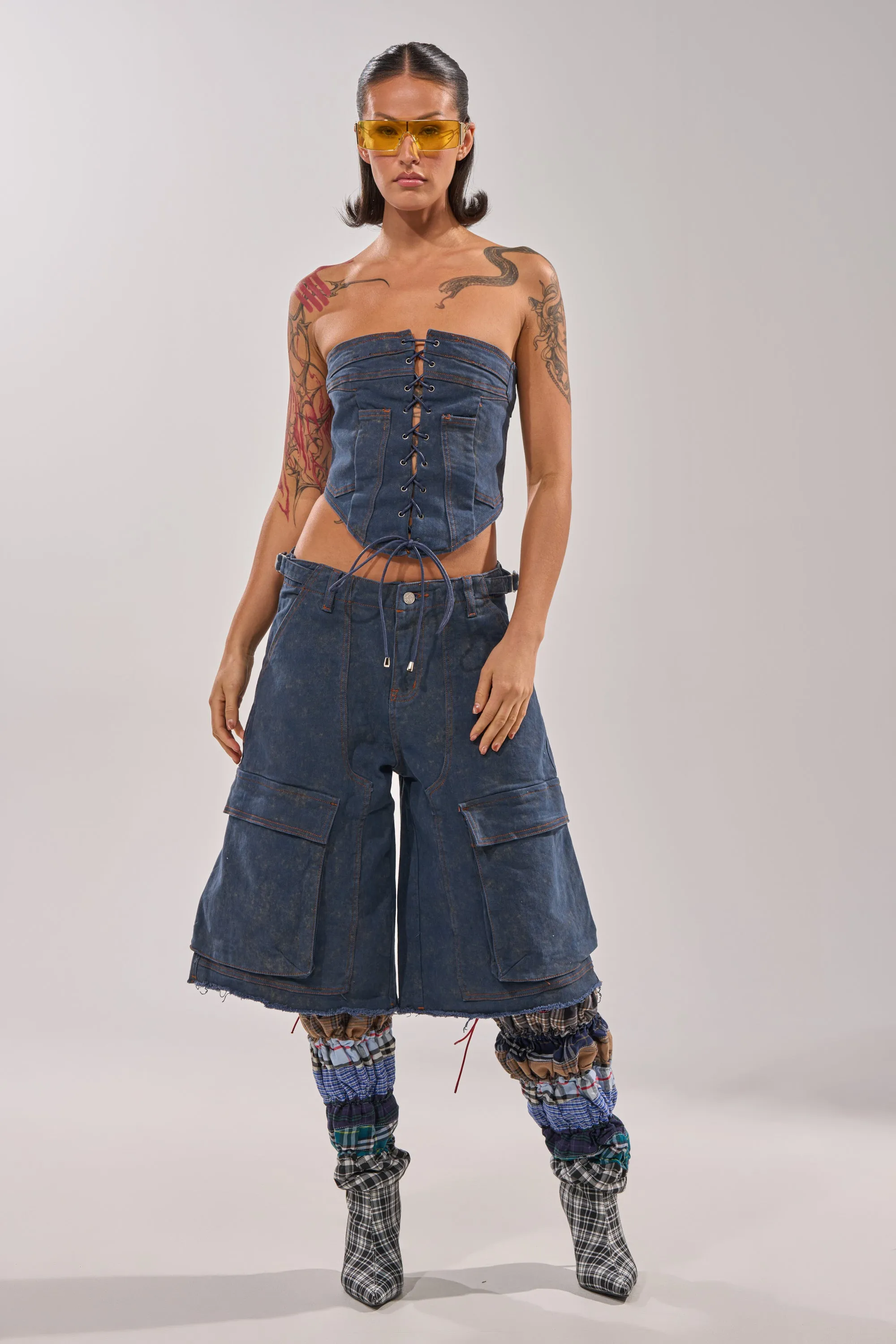 BOLD LACE UP CORSET sold by AKIRA product image thumbnail 5