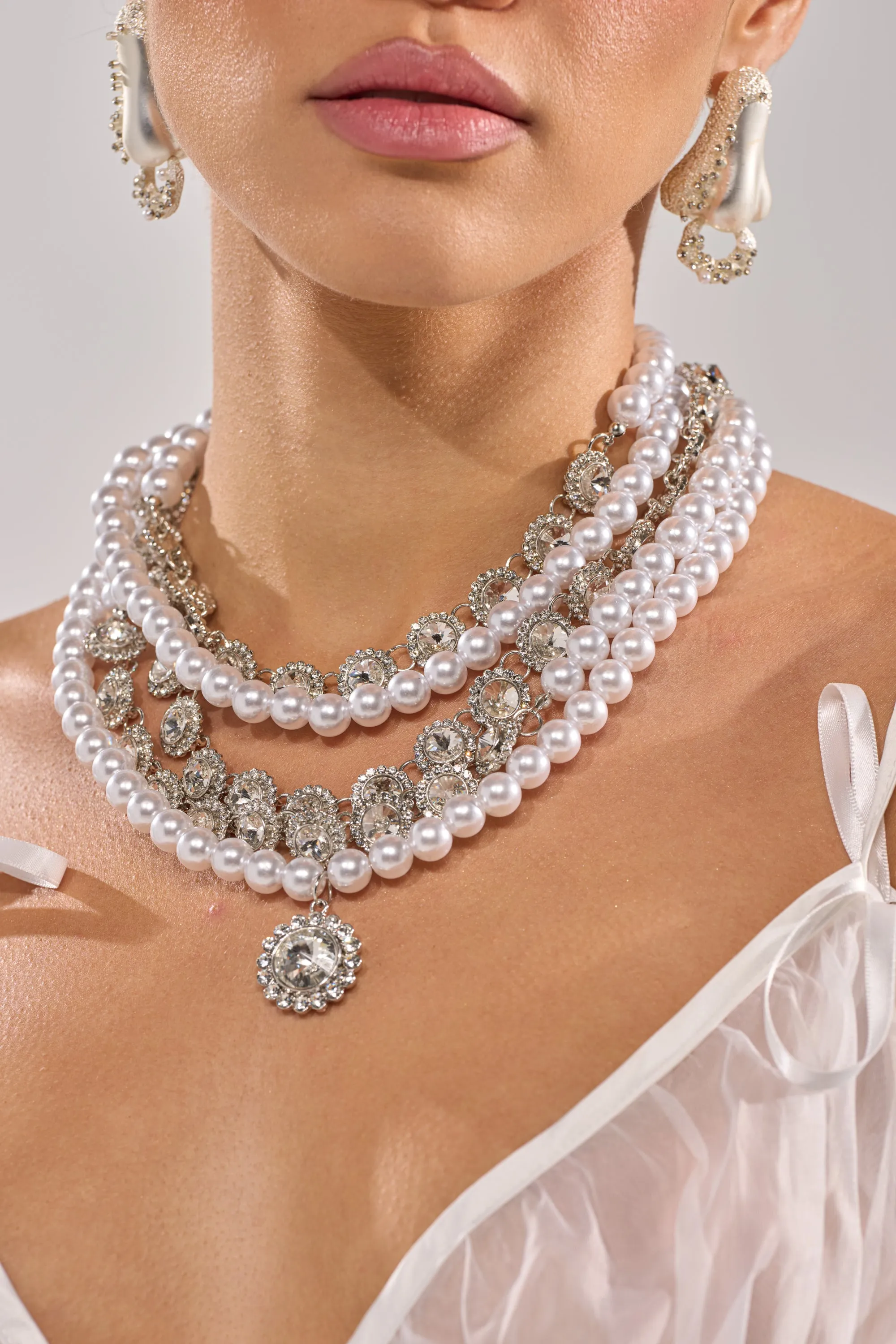 AFFORD IT NECKLACE sold by AKIRA