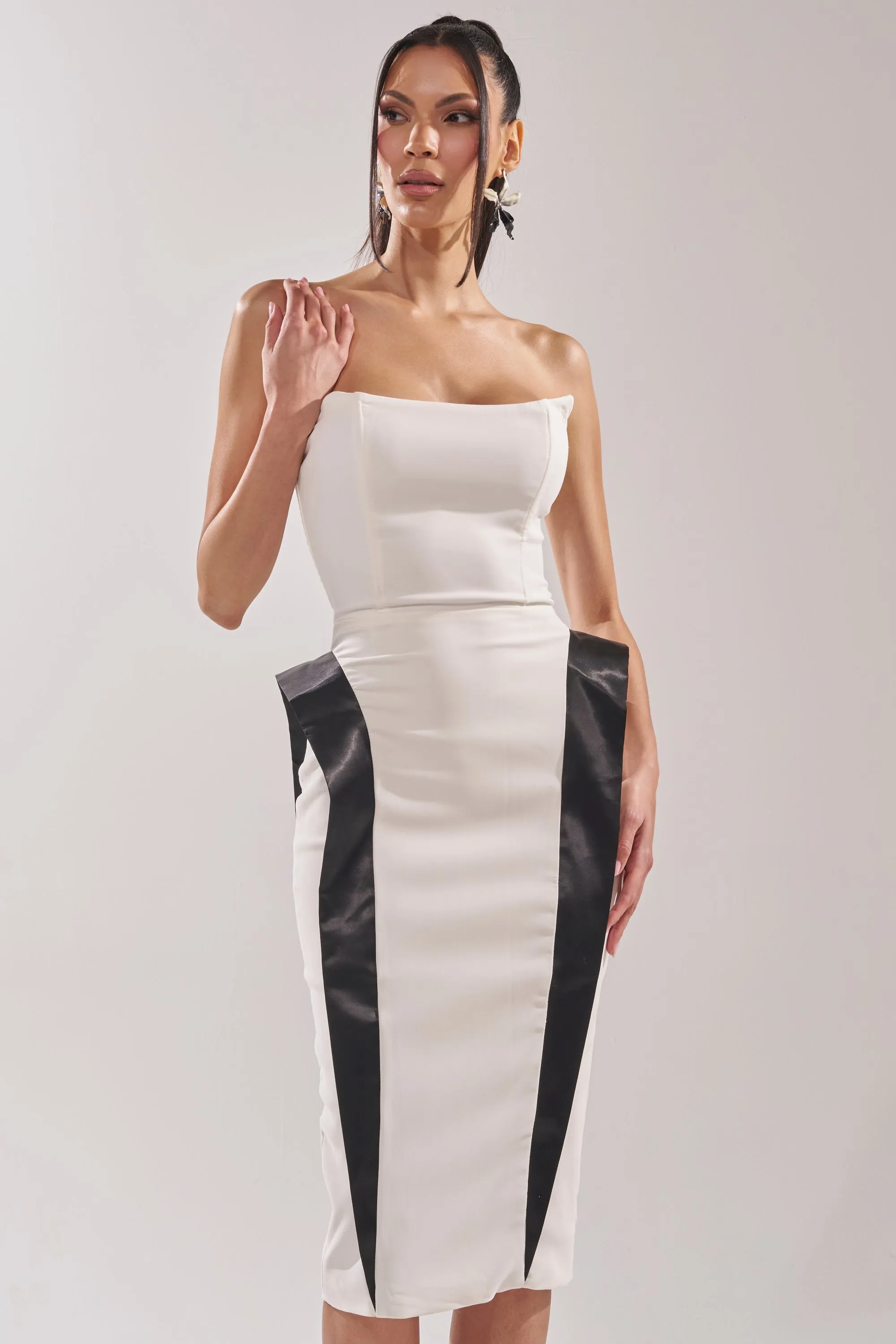 CHIC AND SOPHISTICATED STRUCTURED MIDI DRESS IN WHITE sold by AKIRA product image thumbnail 3