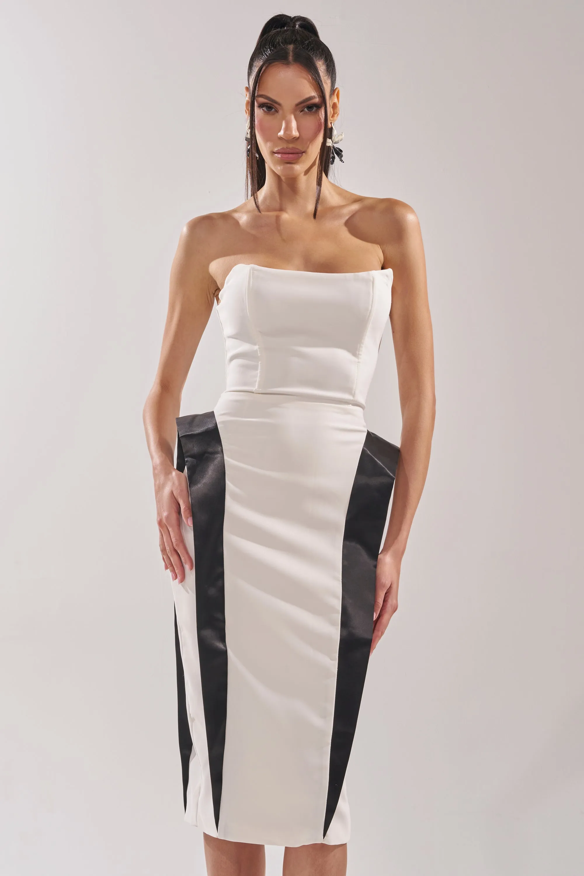 CHIC AND SOPHISTICATED STRUCTURED MIDI DRESS IN WHITE sold by AKIRA product image thumbnail 2