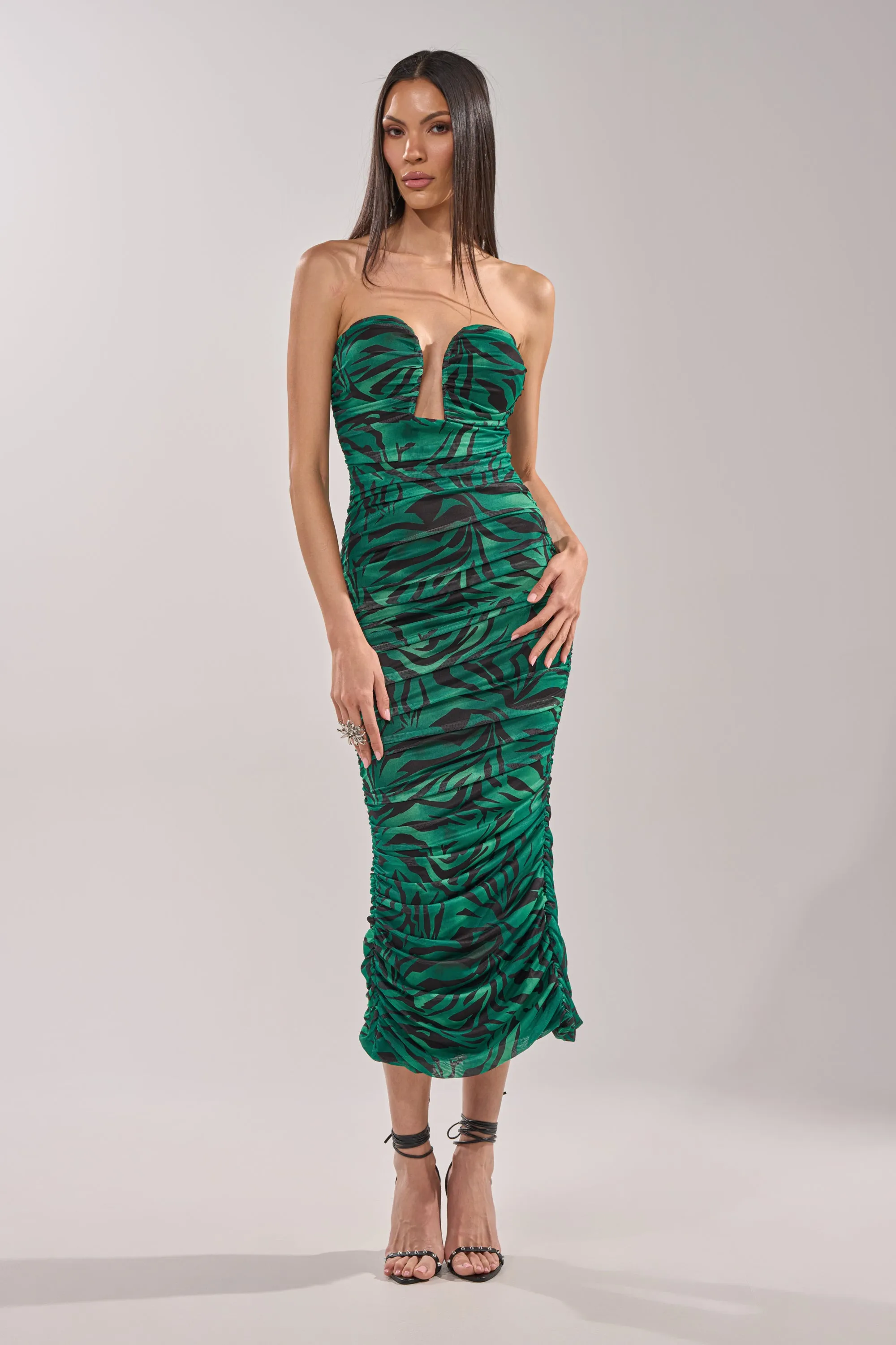 DAY OUT STRAPLESS PRINT MIDI DRESS sold by AKIRA product image thumbnail 3