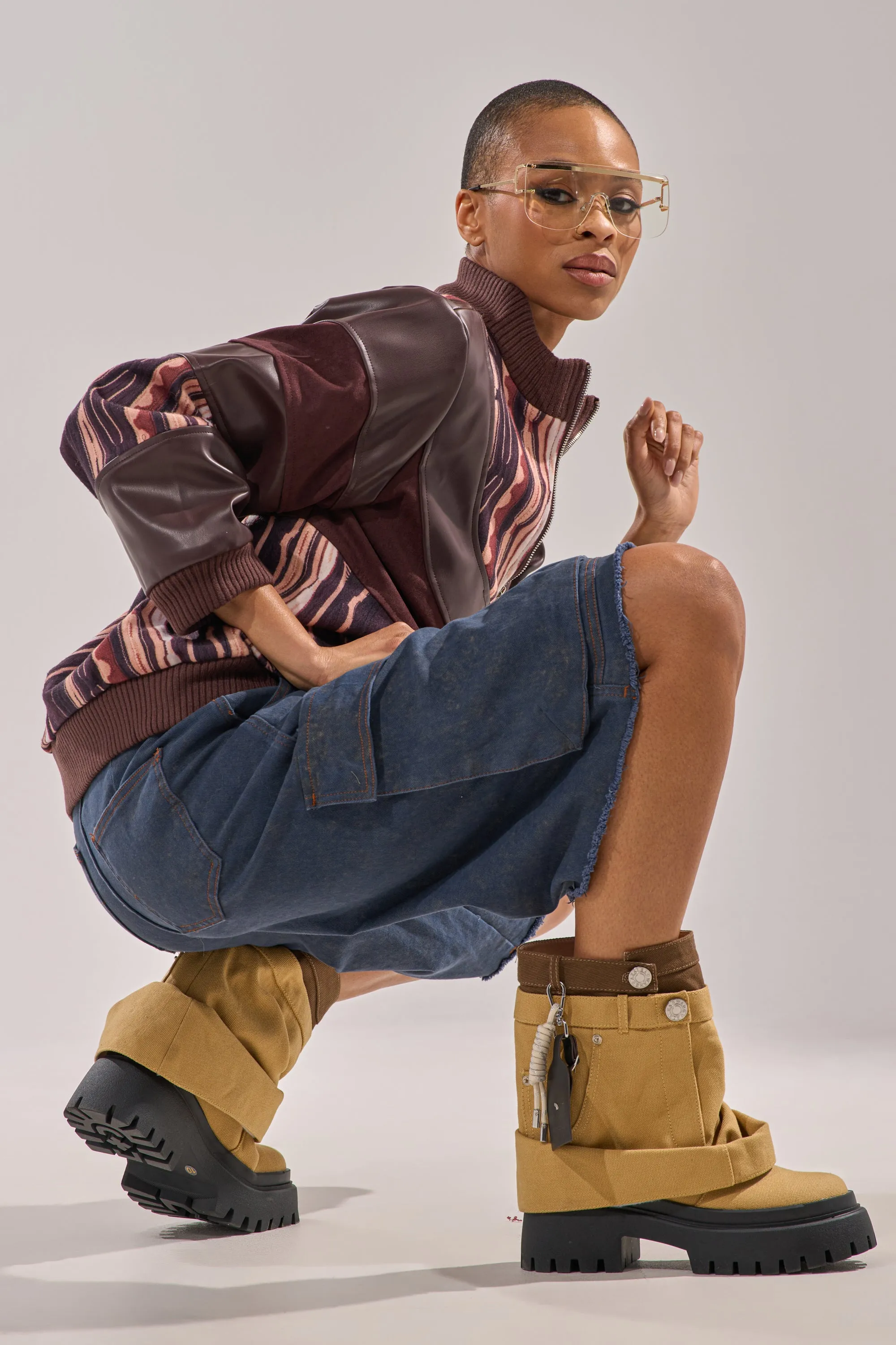 AKIRA GOLD FAE TAN BOOTIE sold by AKIRA product image thumbnail 3
