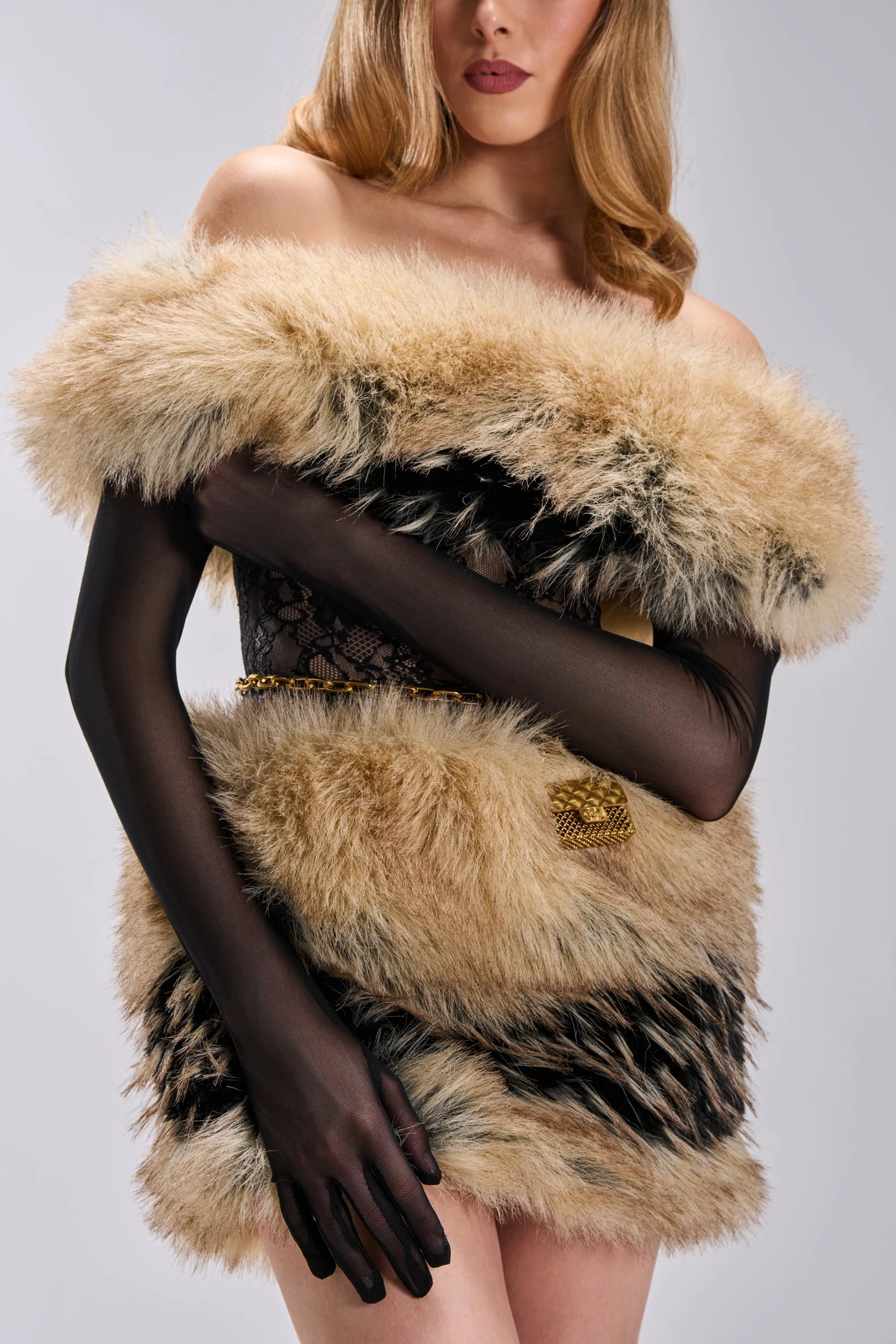 MESH LONG EVENING GLOVE IN BLACK sold by AKIRA product image thumbnail 3