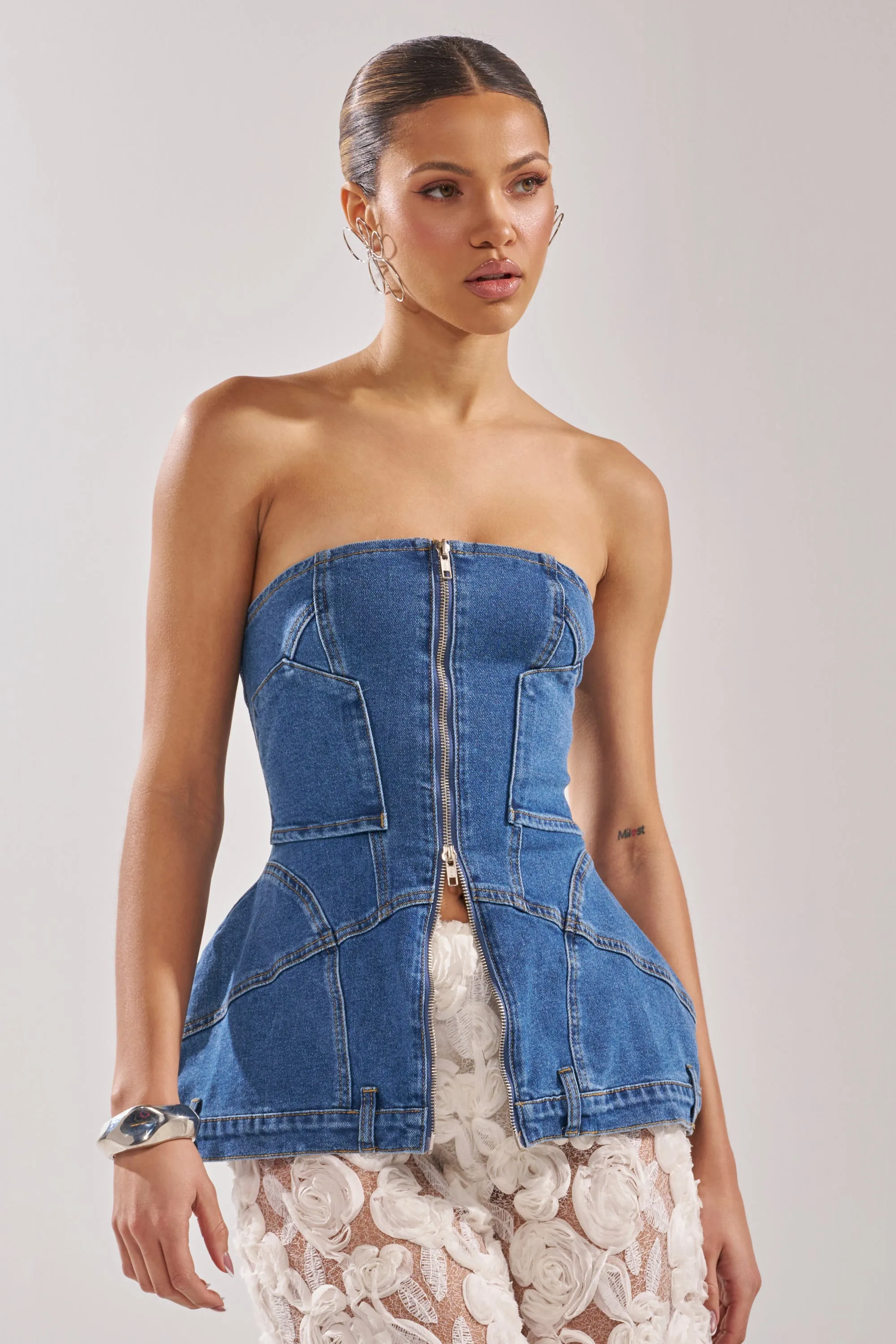 UPSIDE DOWN DENIM CORSET sold by AKIRA product image thumbnail 2