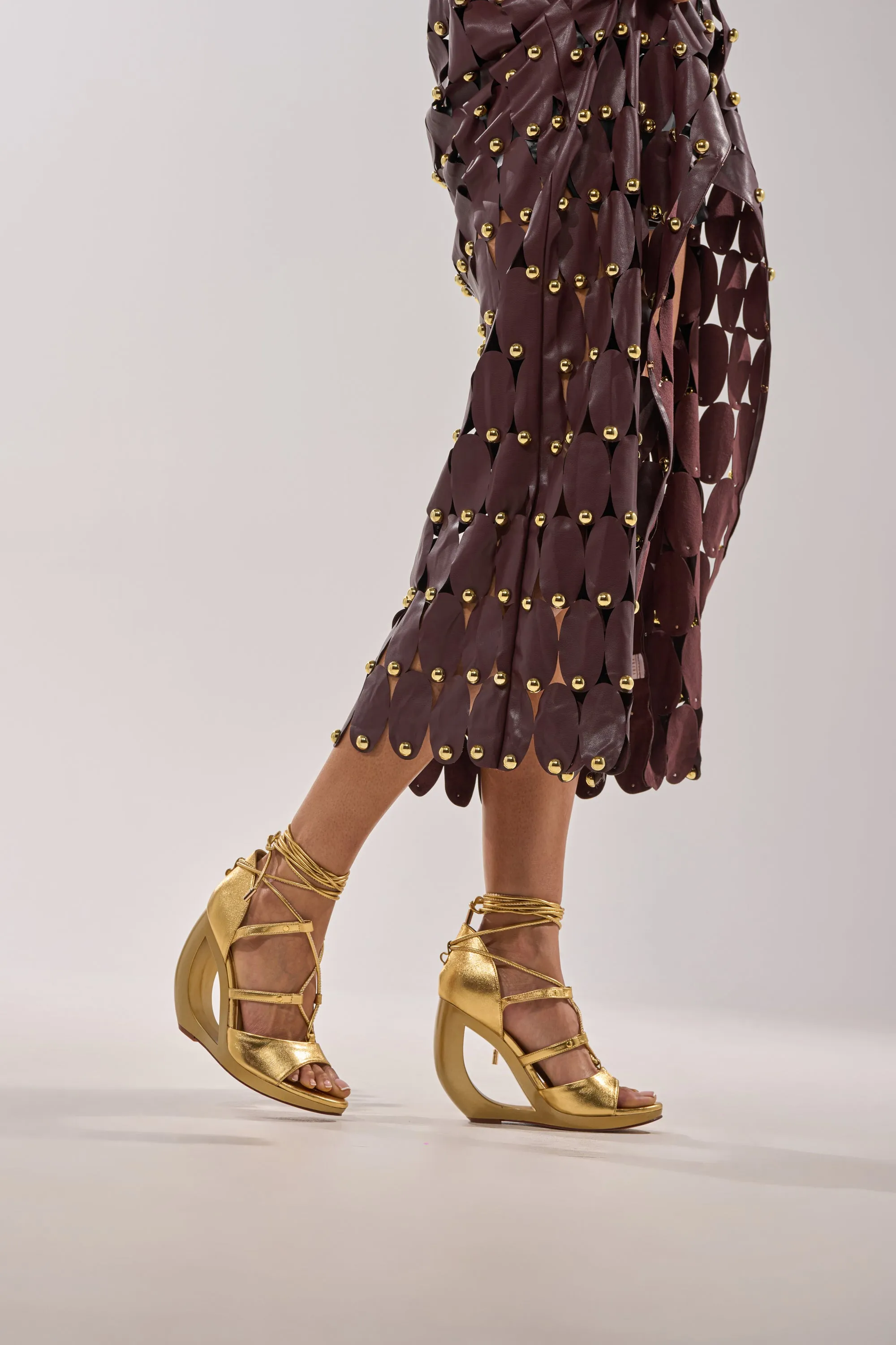 AKIRA GOLD RACHNA GOLD WEDGE OPEN TOE SANDAL sold by AKIRA product image thumbnail 2