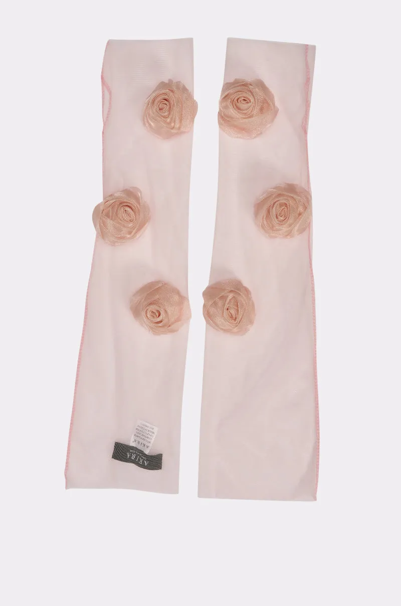 SPRING SZN APPLIQUE GLOVES sold by AKIRA product image thumbnail 3