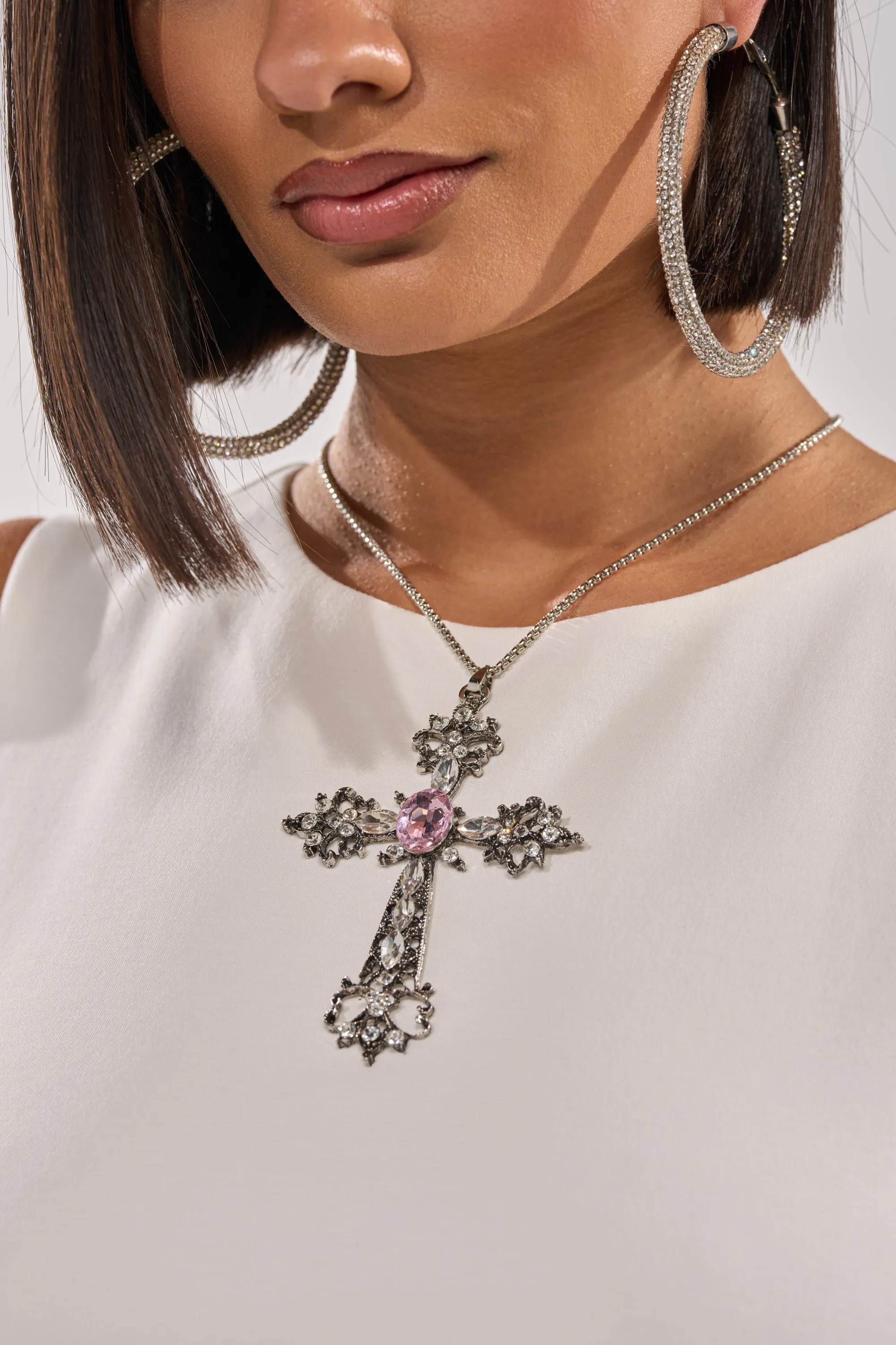 LEXI NECKLACE sold by AKIRA product image thumbnail 2