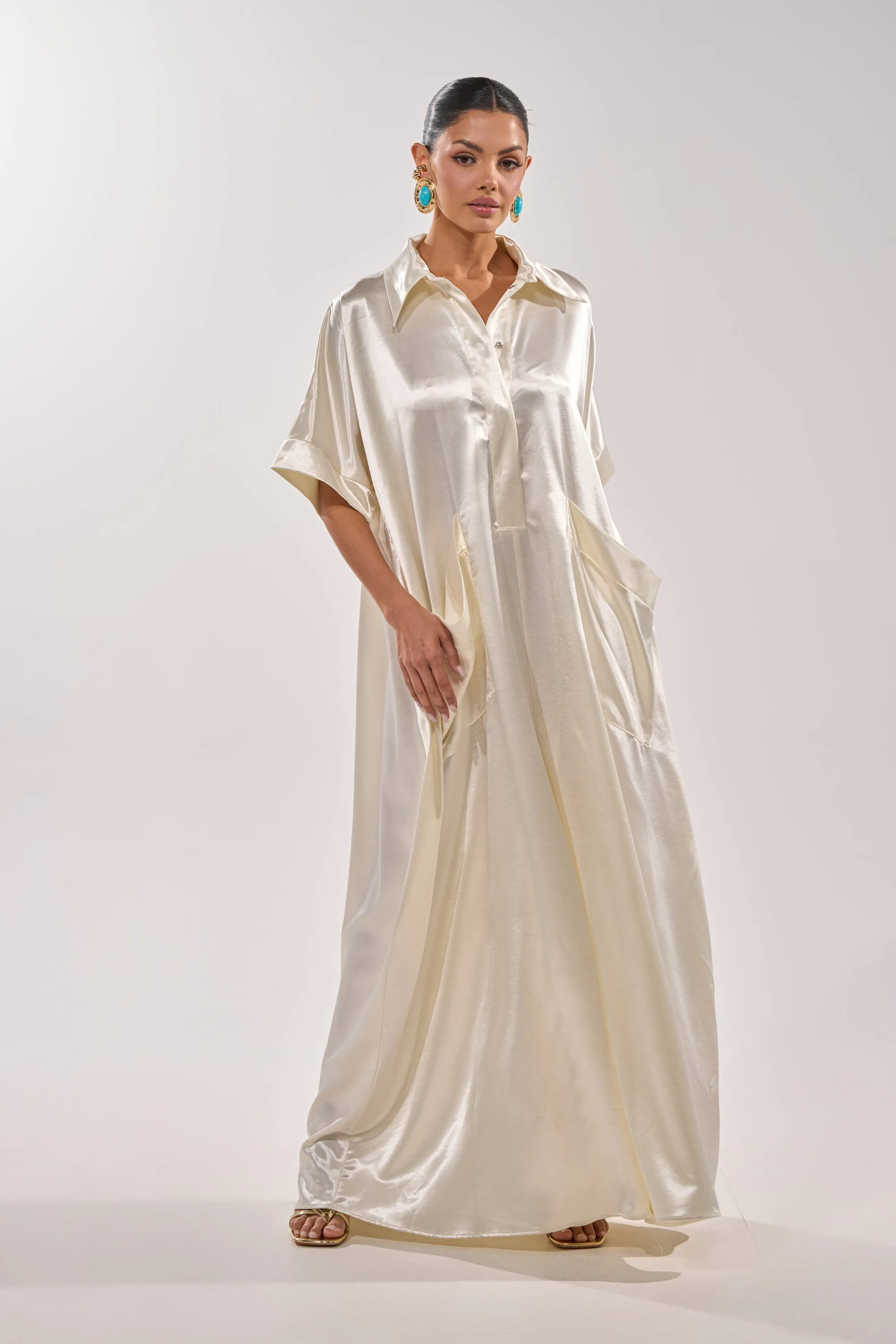 SHE'S RICH OVERSIZED JUMPSUIT IN LUXE CREAM sold by AKIRA product image thumbnail 2