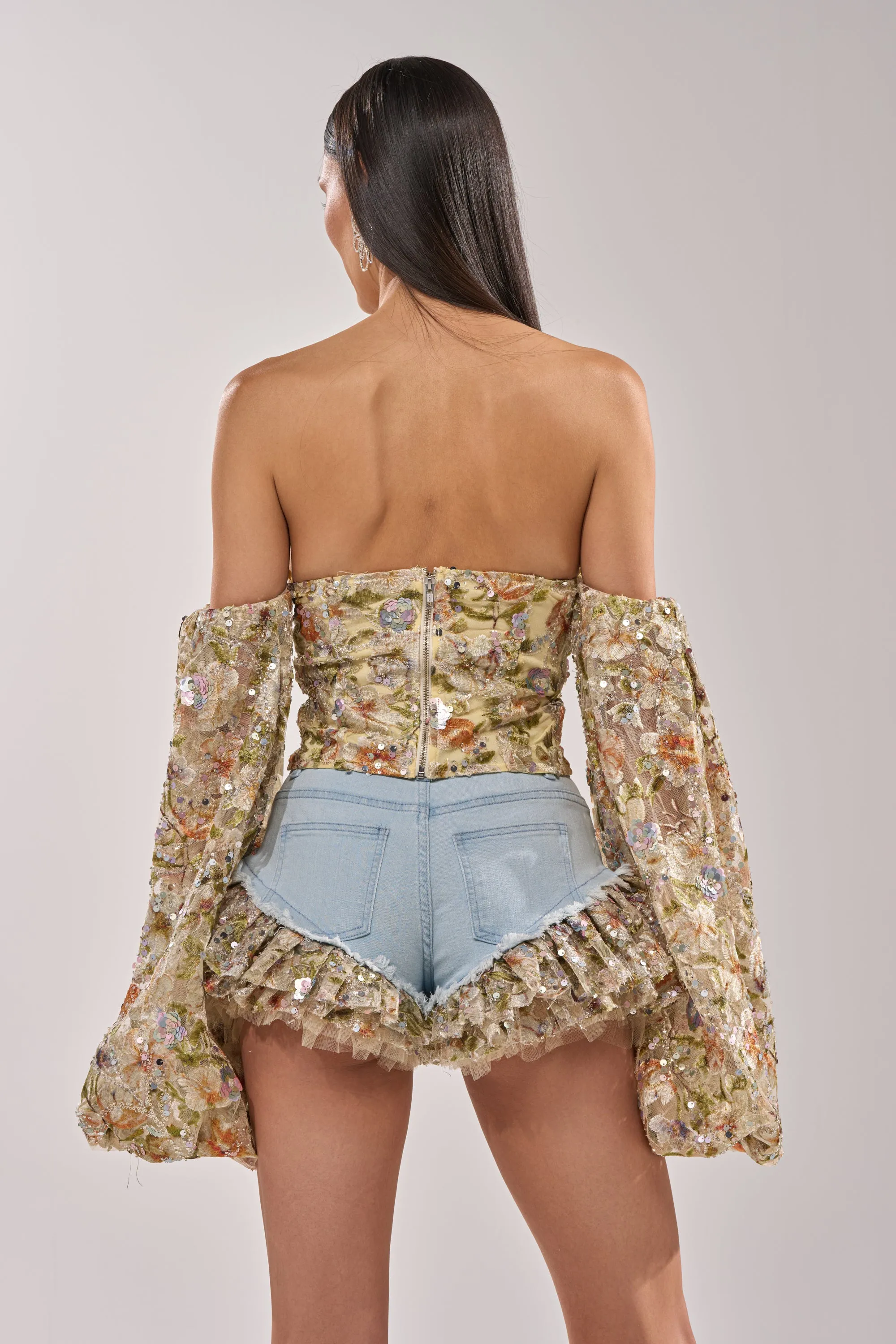 QUEEN OF IT ALL FLORAL BLOUSE sold by AKIRA product image thumbnail 5