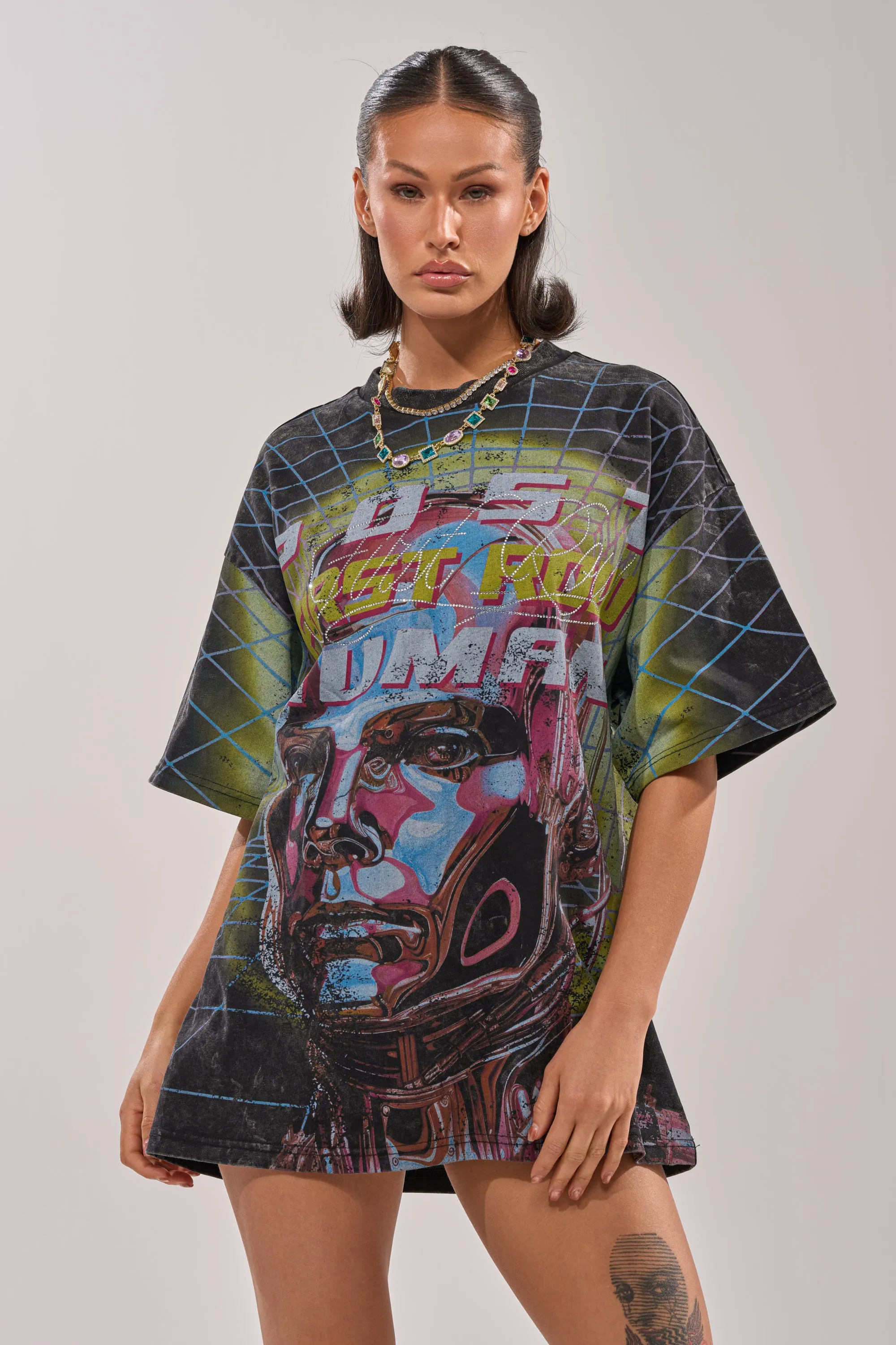 FIRST ROW NEW METAVERSE OVERSIZED GRAPHIC TEE sold by AKIRA