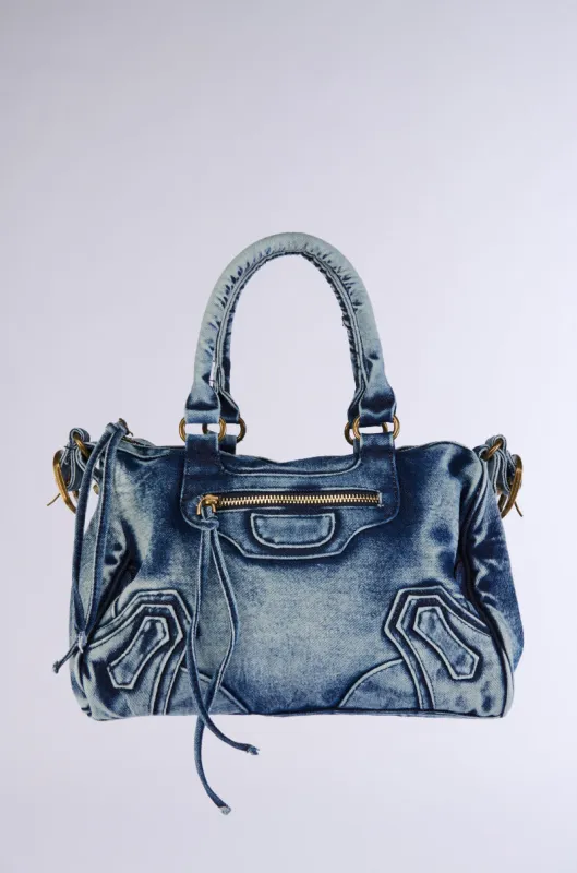 IM THAT GIRL DISTRESSED PURSE made by AKIRA