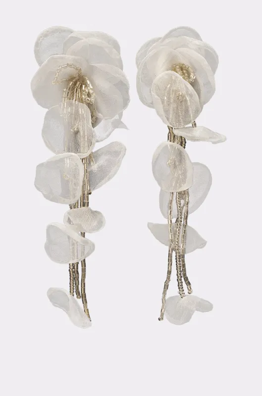 IN YOUR DREAMS EARRING made by AKIRA