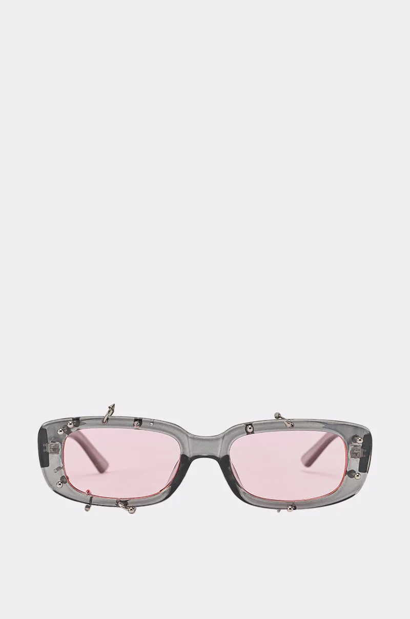 PIERCED THRU SUNGLASSES sold by AKIRA product image thumbnail 2