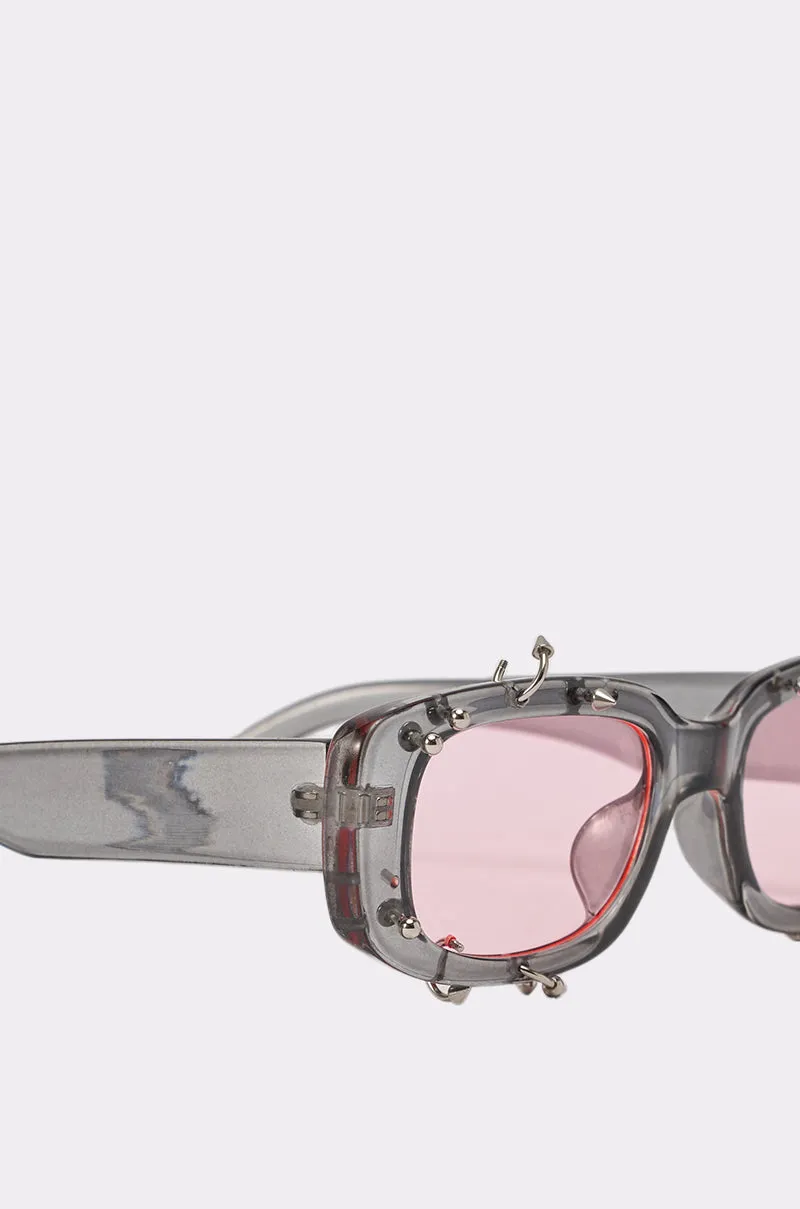 PIERCED THRU SUNGLASSES sold by AKIRA product image thumbnail 4