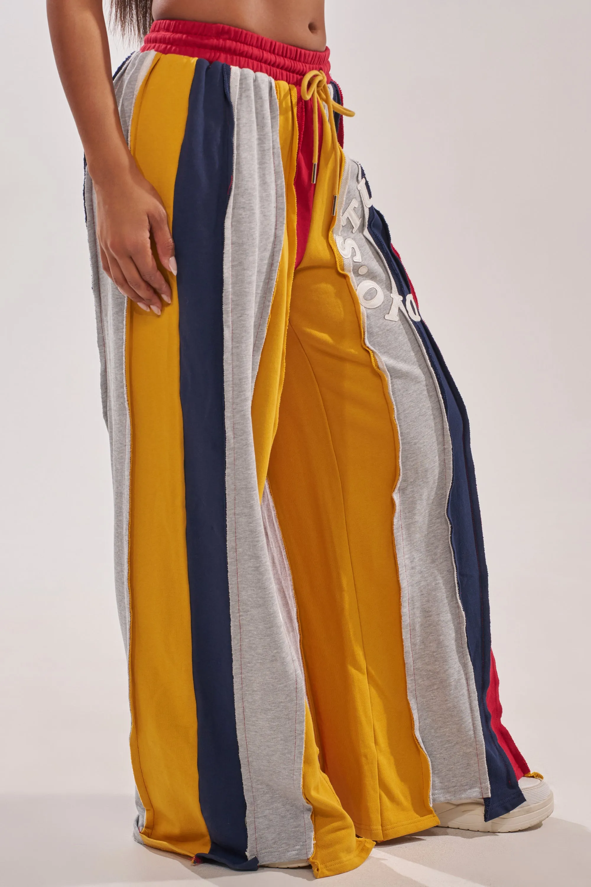 STUDIO LIVING JOGGER sold by AKIRA product image thumbnail 4