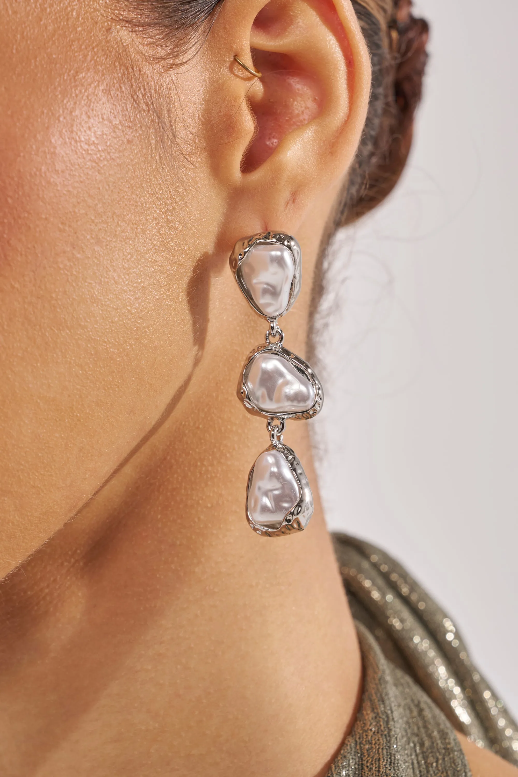 SUE EARRING sold by AKIRA product image thumbnail 2