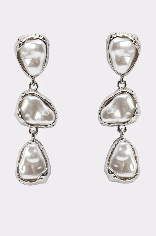 SUE EARRING made by AKIRA