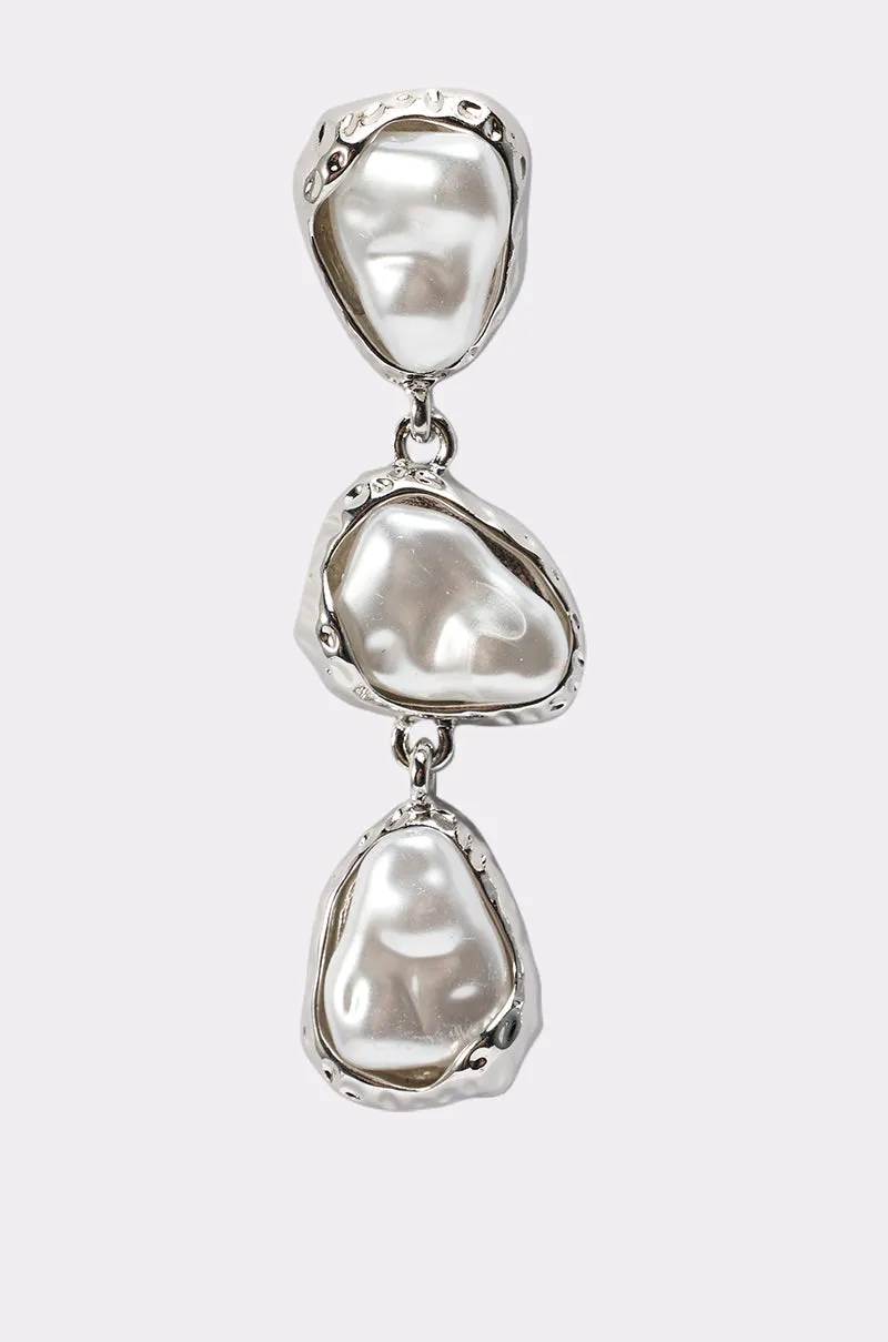 SUE EARRING sold by AKIRA product image thumbnail 4