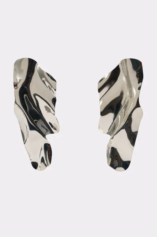 CHROME GAL EARRING made by AKIRA