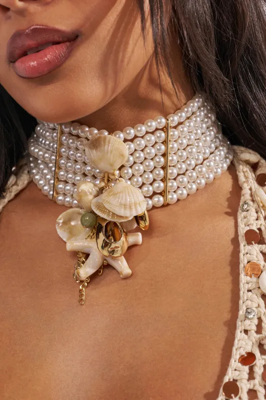 FEELIN HOT NECKLACE made by AKIRA