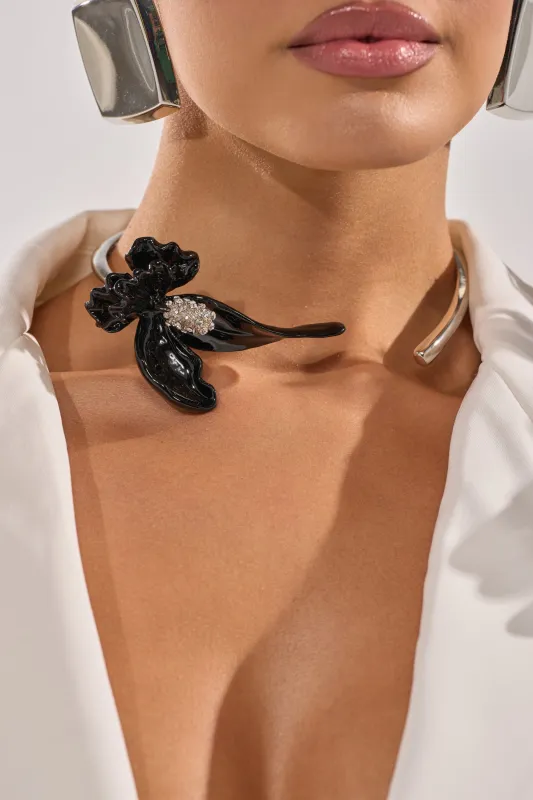 FULL BLOOM NECKLACE made by AKIRA