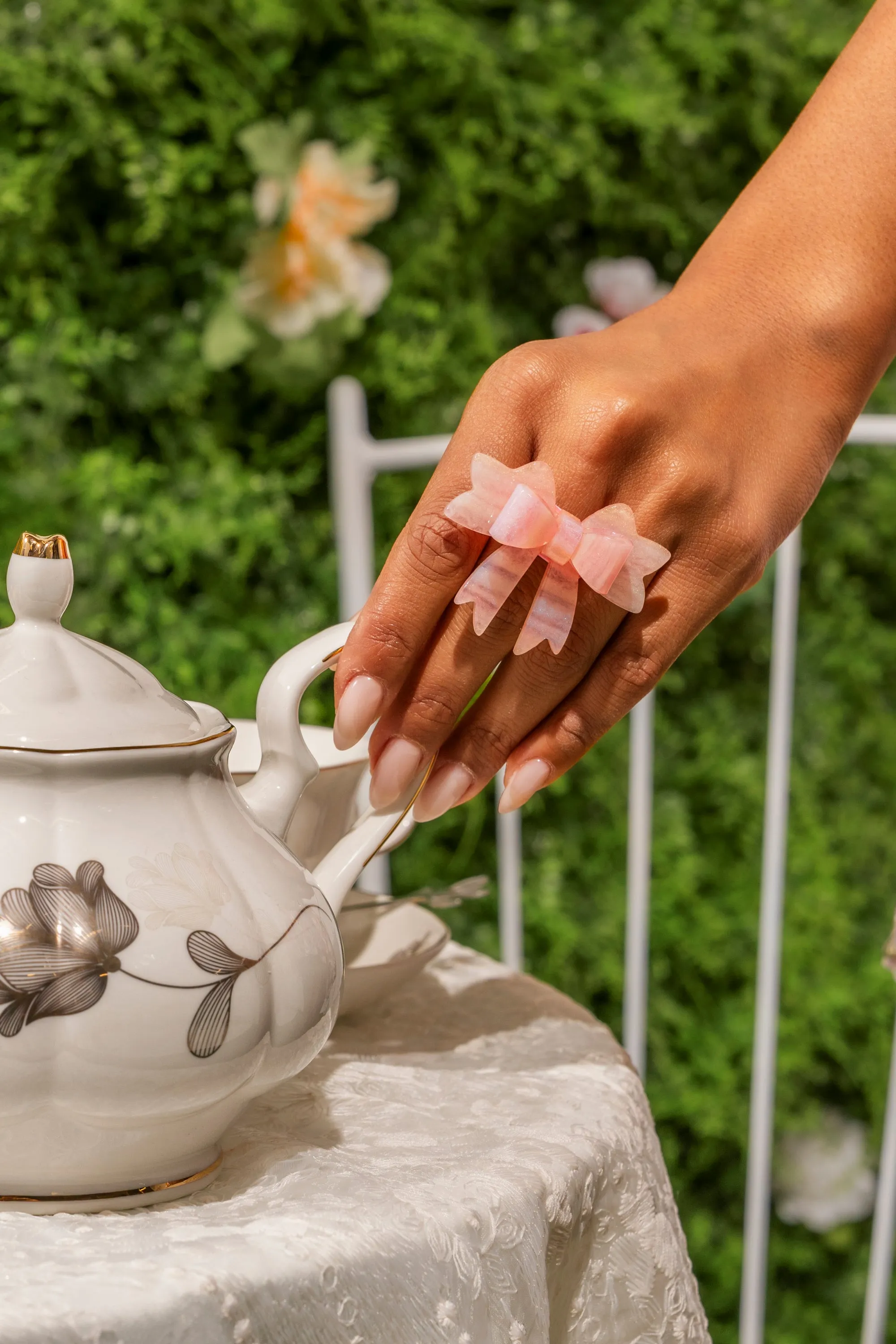 KEKE PINK BOW RING sold by AKIRA