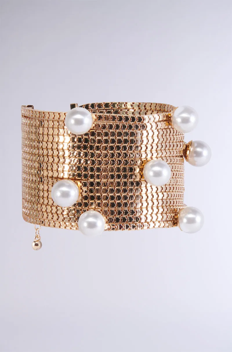 PEARL PERFECTION GOLD BRACELET sold by AKIRA product image thumbnail 4