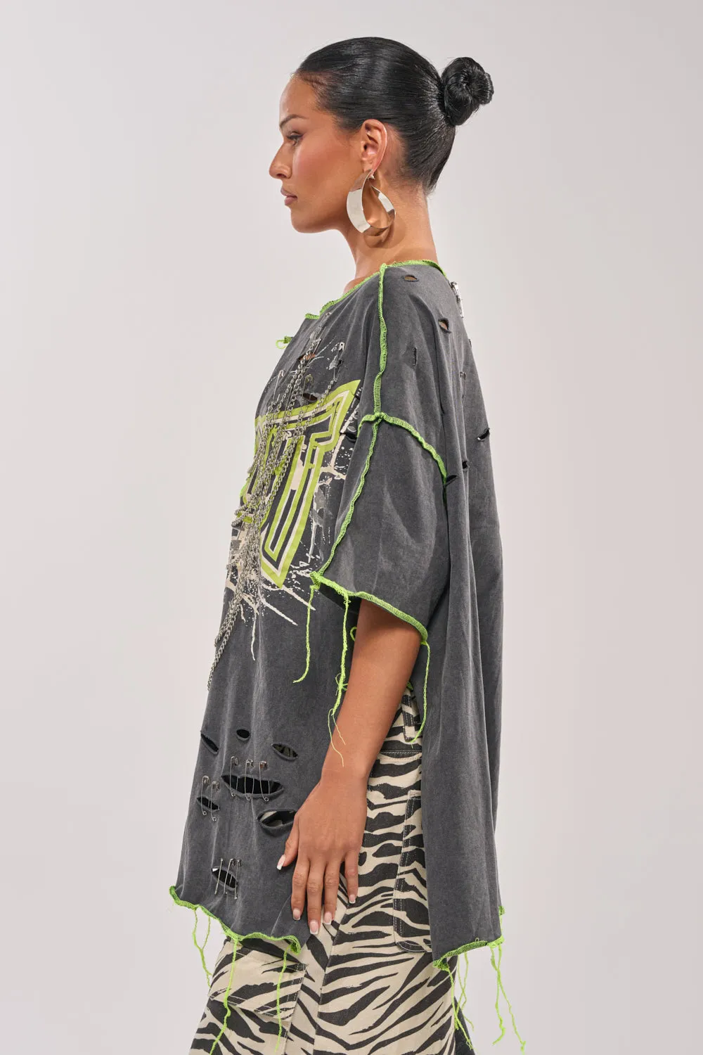 KNOCKOUT OVERSIZED TEE sold by AKIRA product image thumbnail 5
