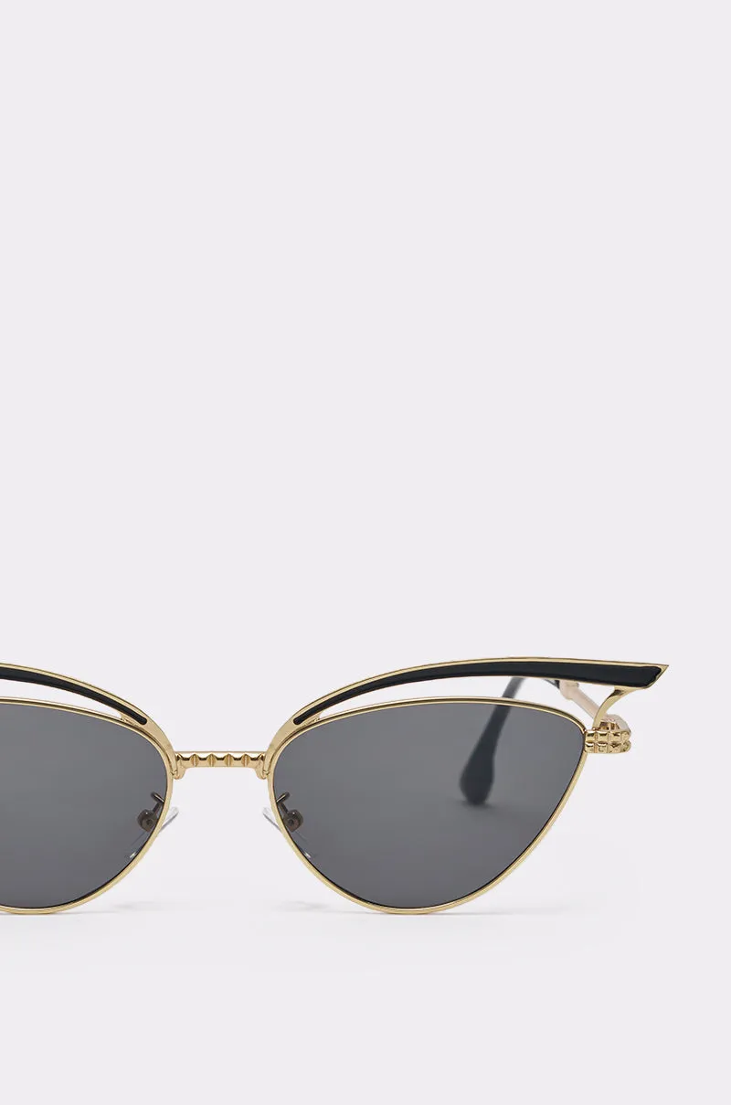 AUDREY SUNGLASSES sold by AKIRA product image thumbnail 5