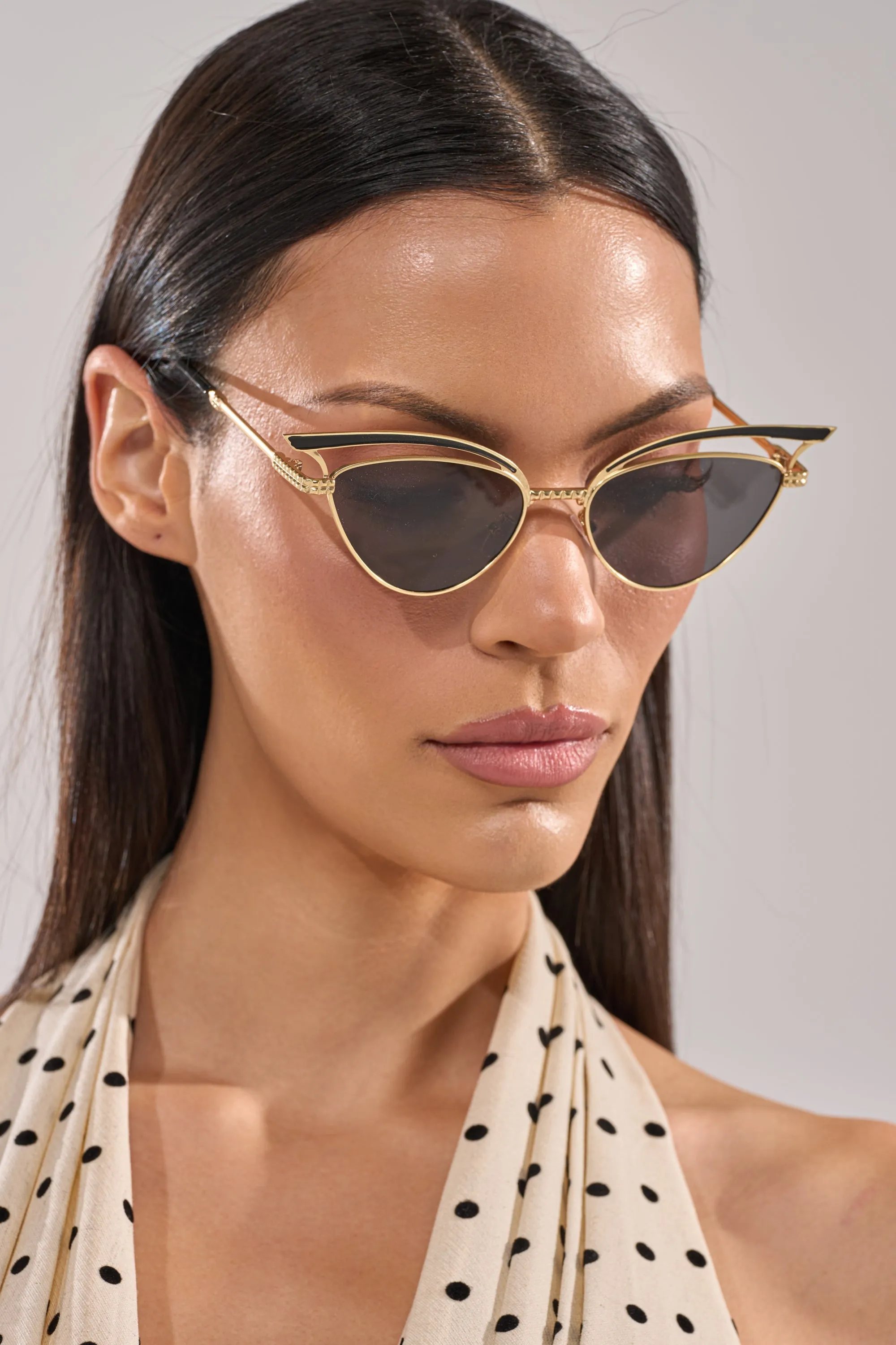 AUDREY SUNGLASSES sold by AKIRA product image thumbnail 2