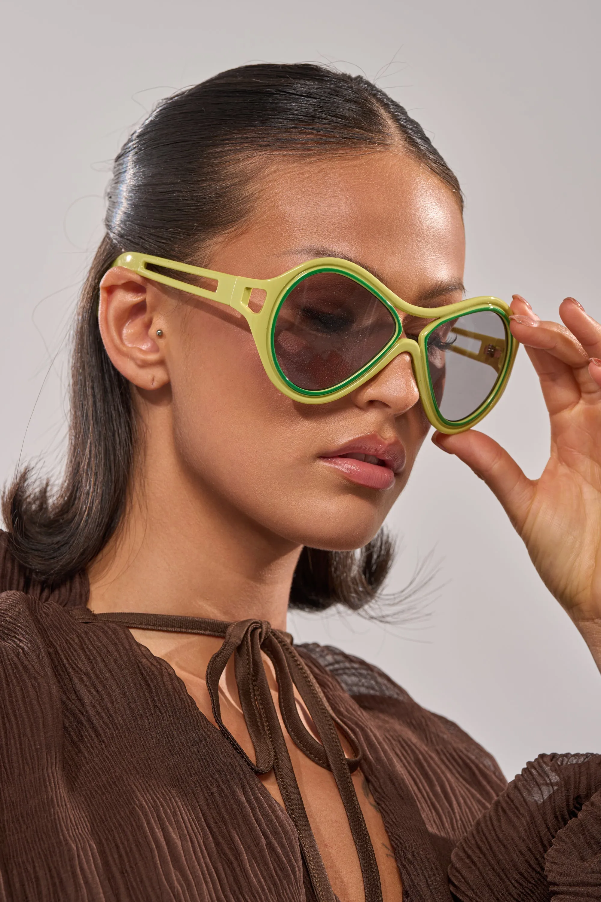 IN MY WORLD SUNGLASSES sold by AKIRA product image thumbnail 3