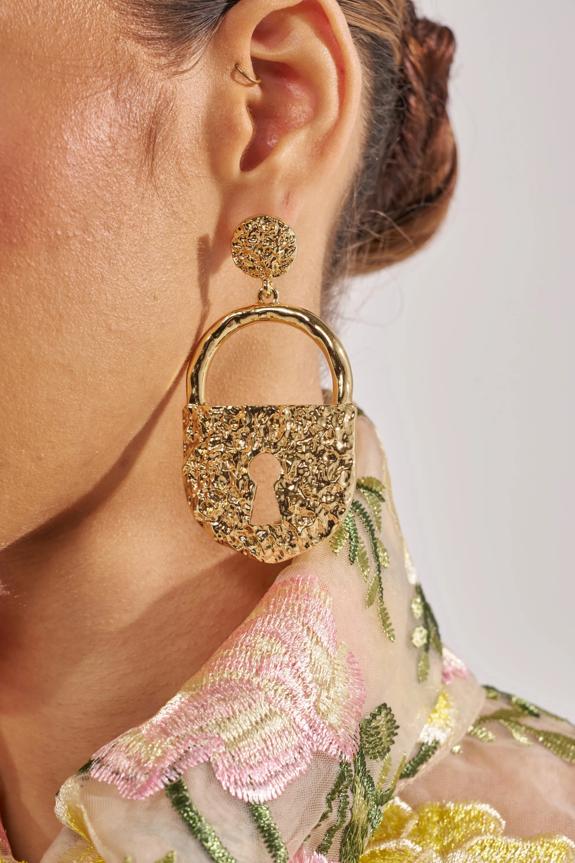 ON LOCK EARRING sold by AKIRA product image thumbnail 2