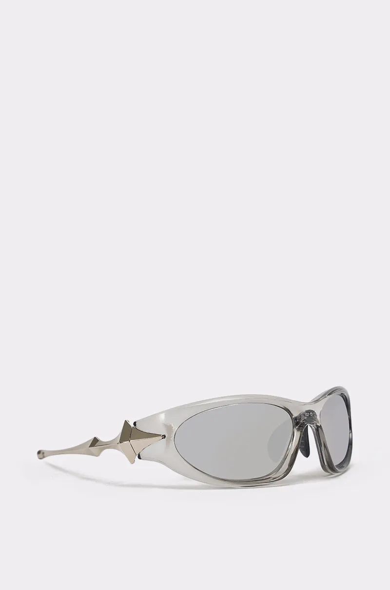 STARSTRUCK SUNGLASSES sold by AKIRA product image thumbnail 4