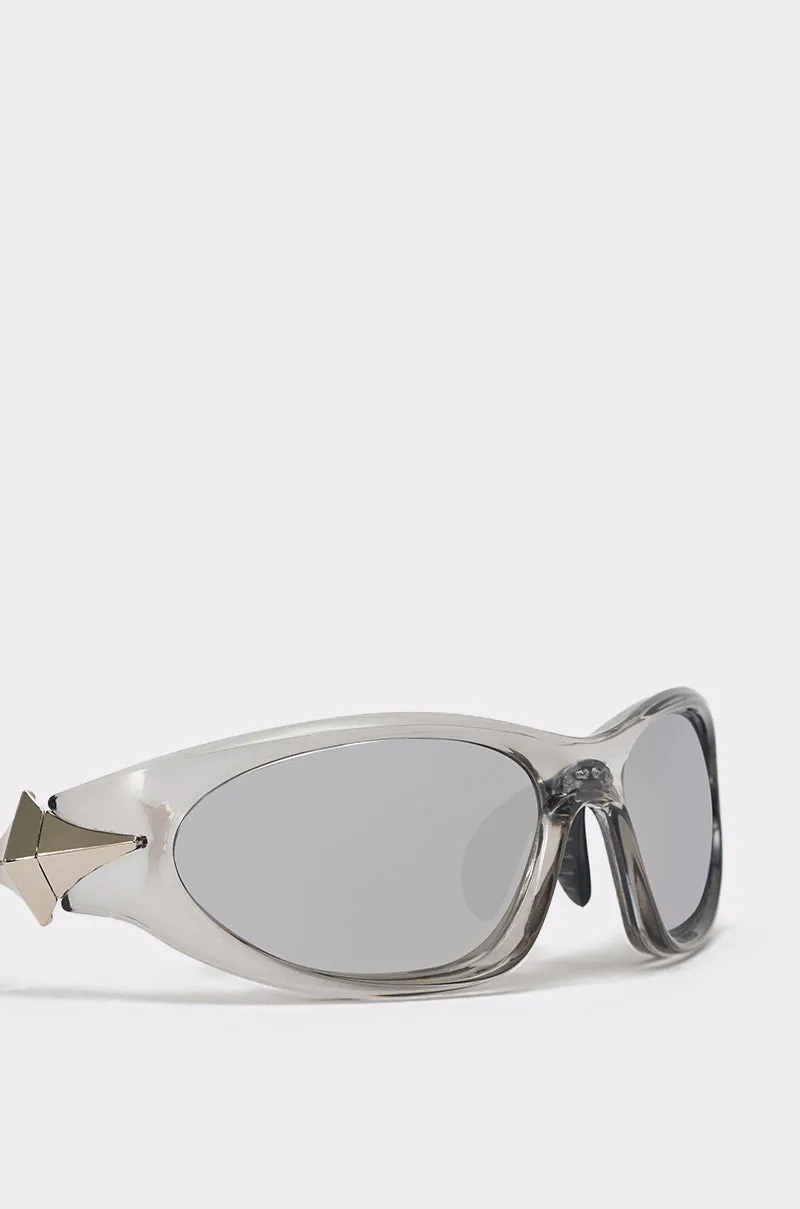 STARSTRUCK SUNGLASSES sold by AKIRA product image thumbnail 5