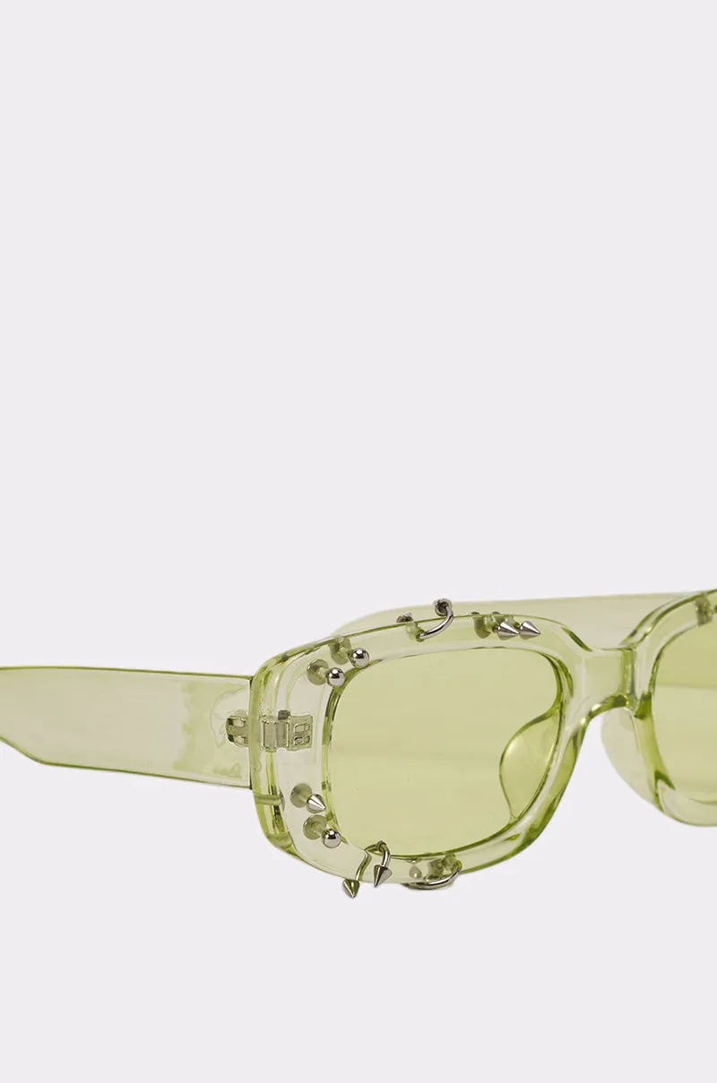 WITH A TWIST SUNGLASSES sold by AKIRA product image thumbnail 5