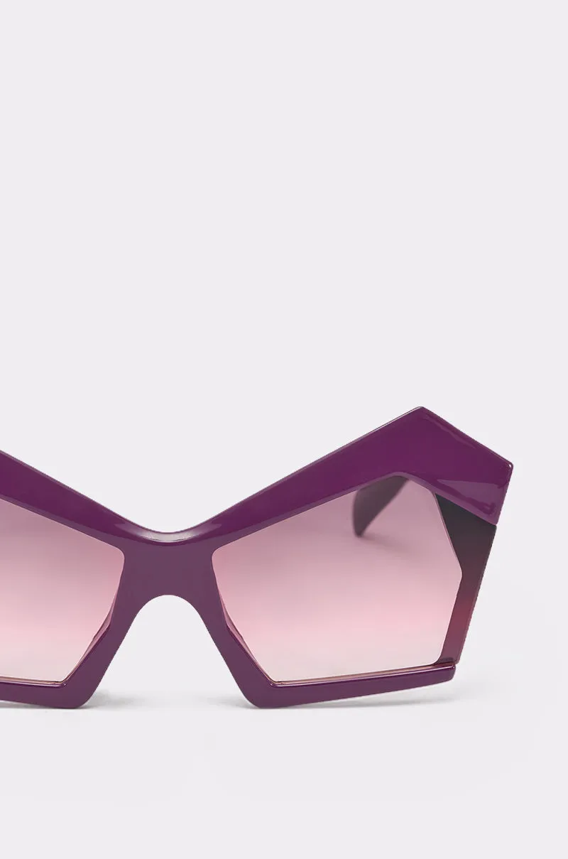 ON TREND SUNGLASSES sold by AKIRA product image thumbnail 5
