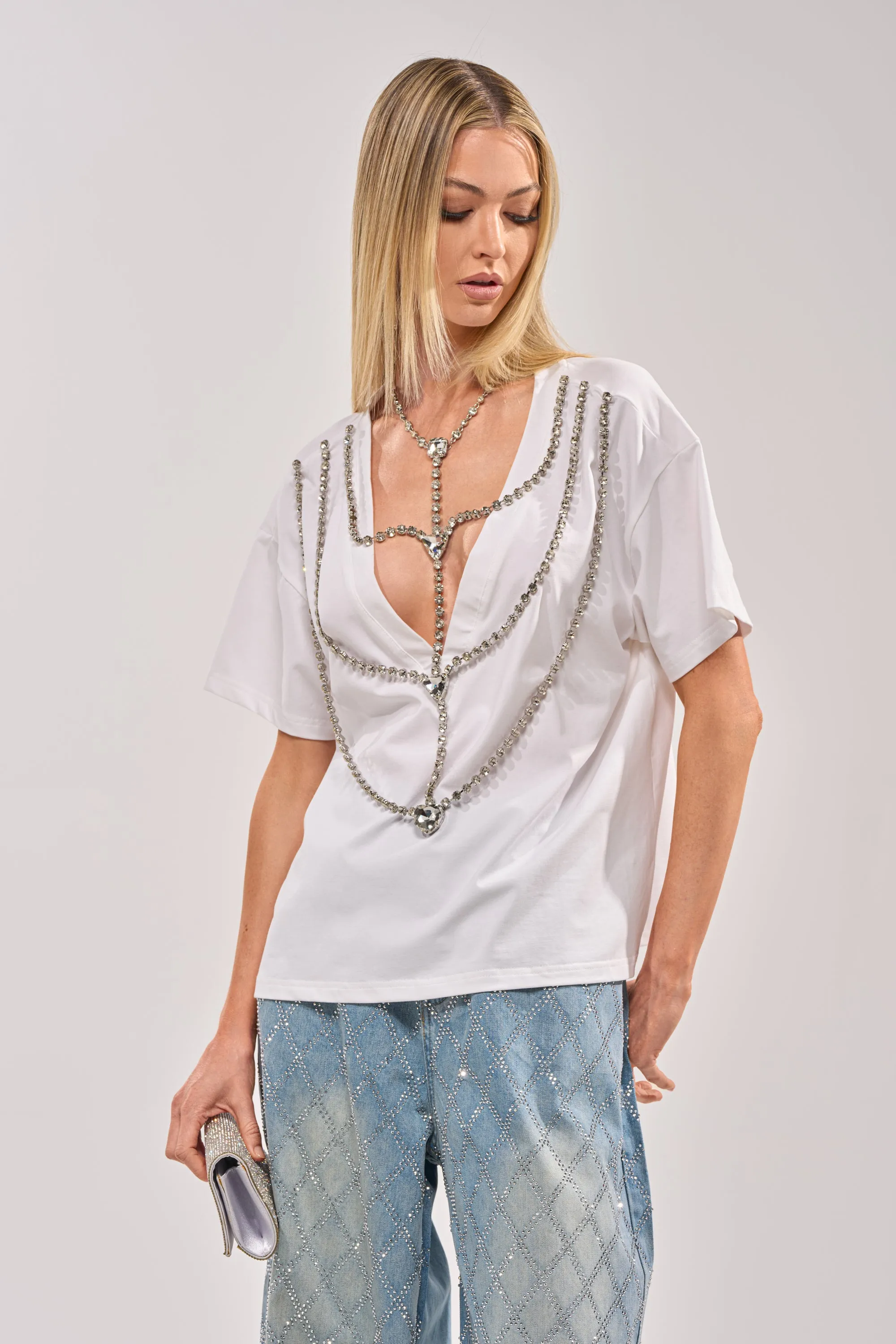 DIAMONDS DANCING RHINESTONE DETAIL TEE sold by AKIRA product image thumbnail 4