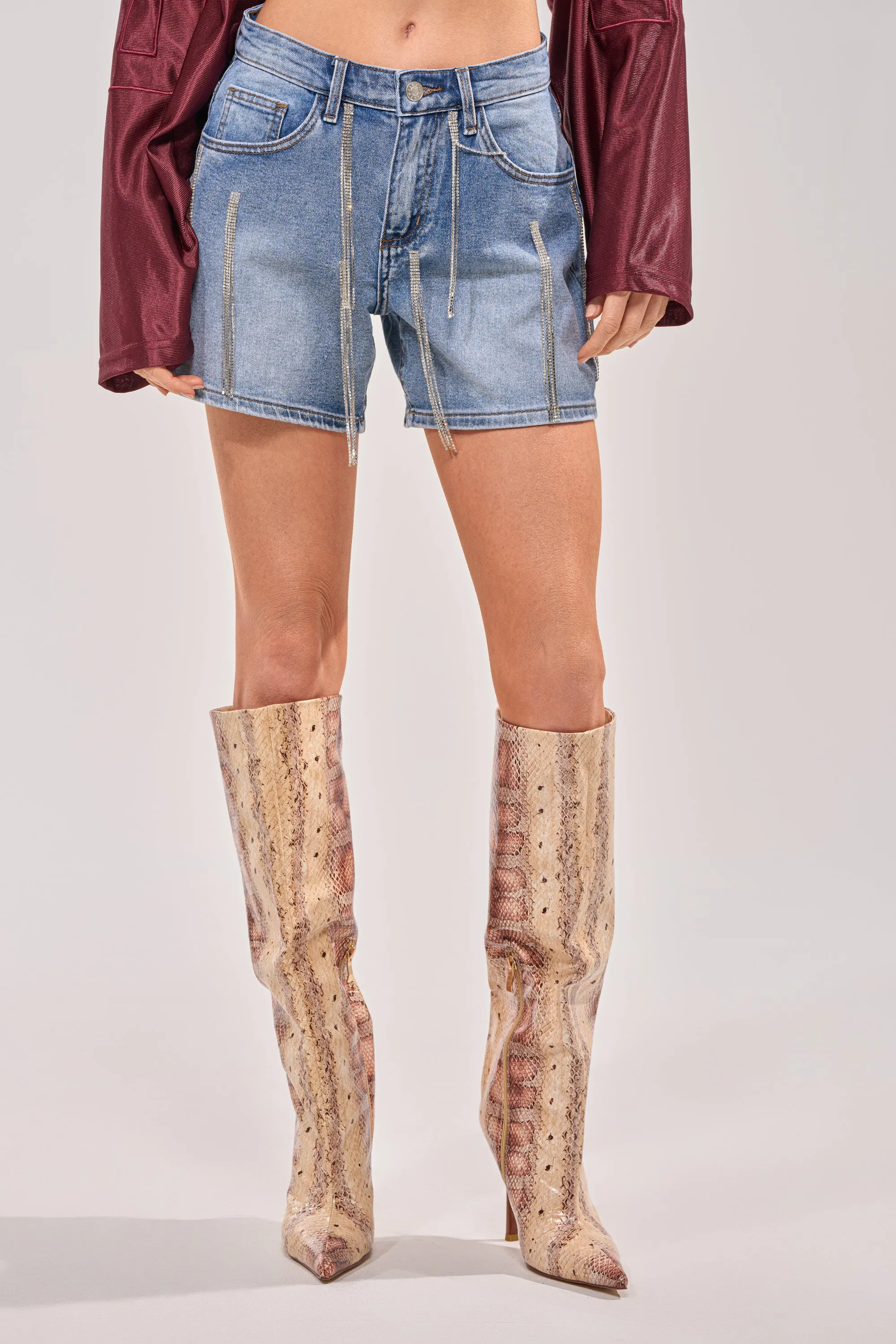 DRIP CITY DENIM SHORT sold by AKIRA product image thumbnail 2