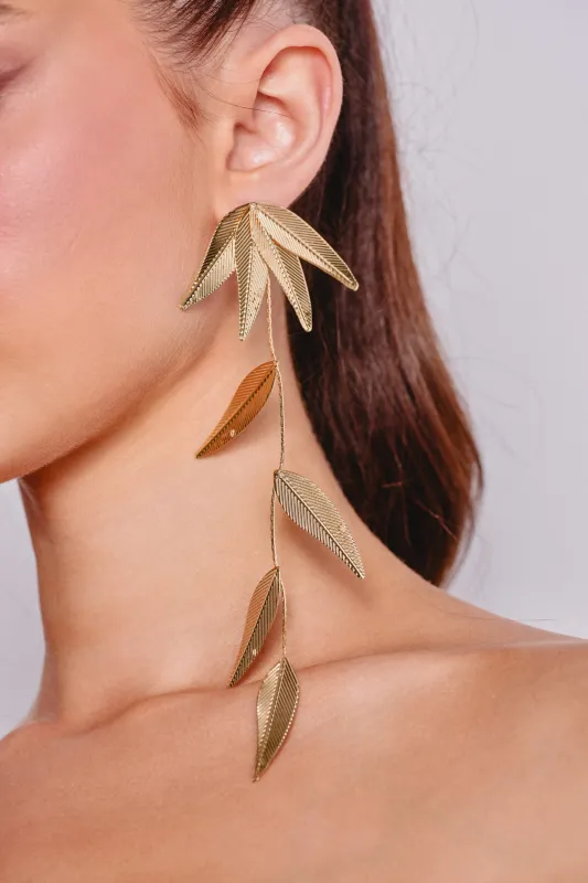 IN THE WIND EARRING made by AKIRA