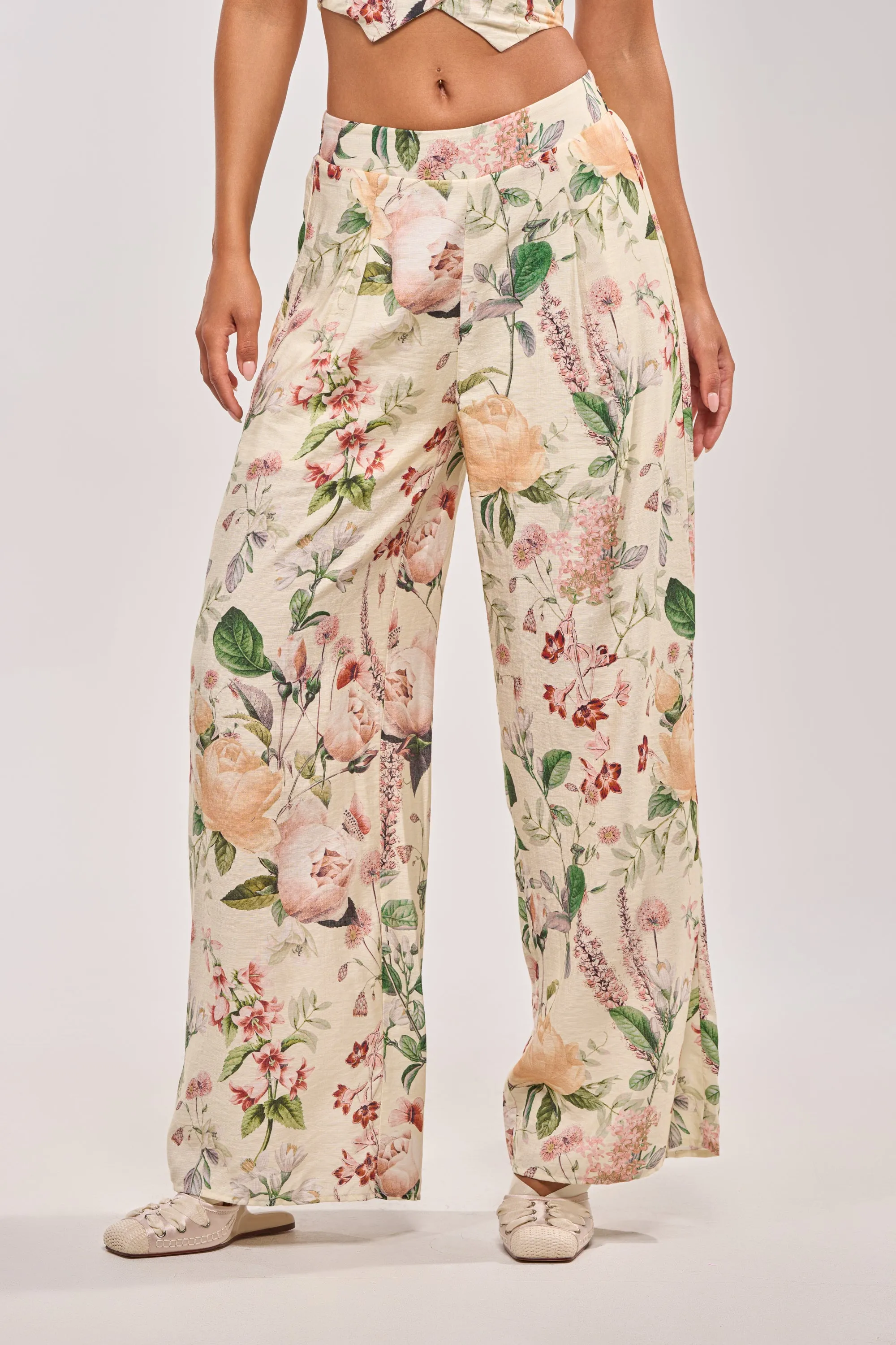 LADY B TROUSER sold by AKIRA product image thumbnail 3