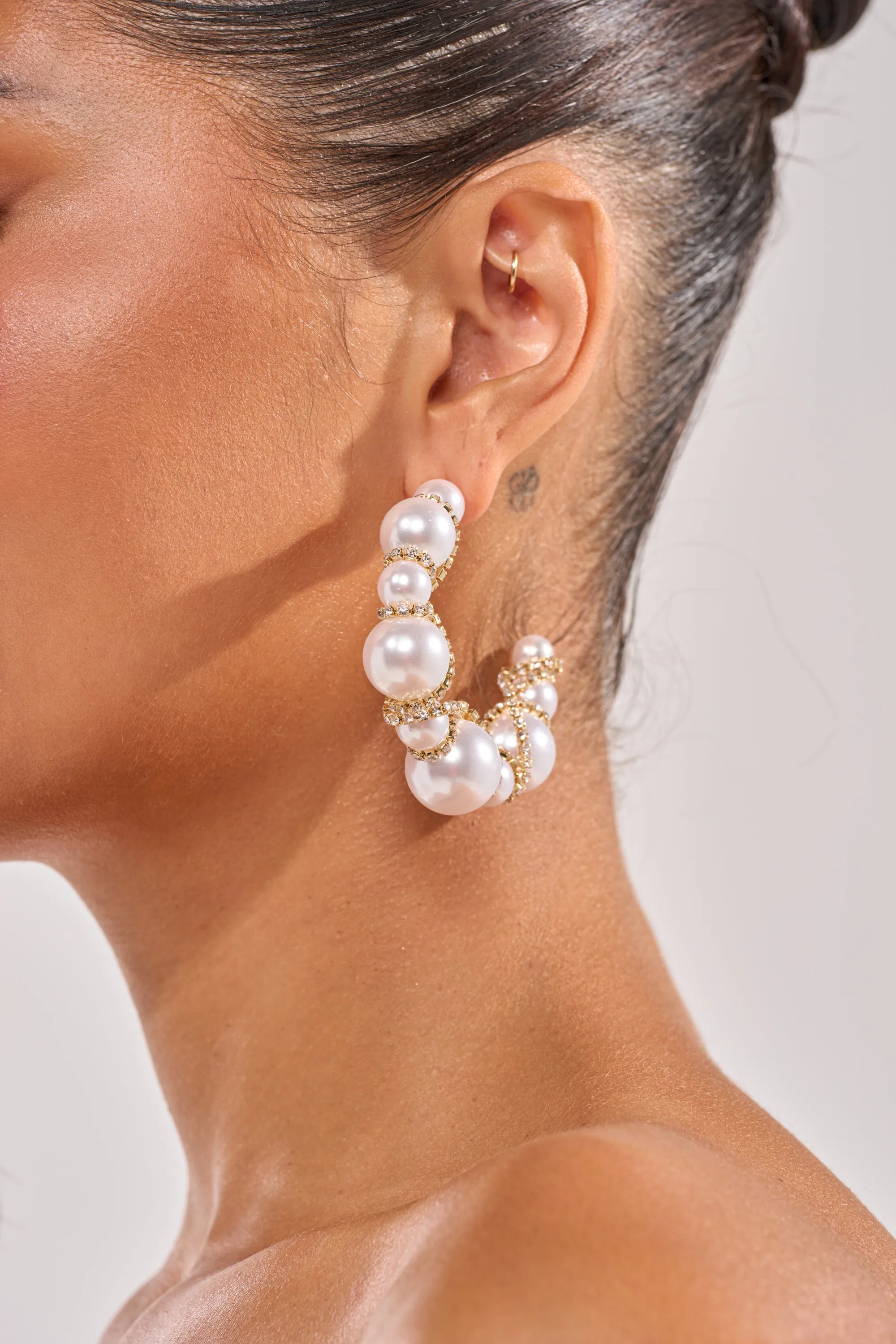 MIRACLE HOOP EARRING sold by AKIRA product image thumbnail 3