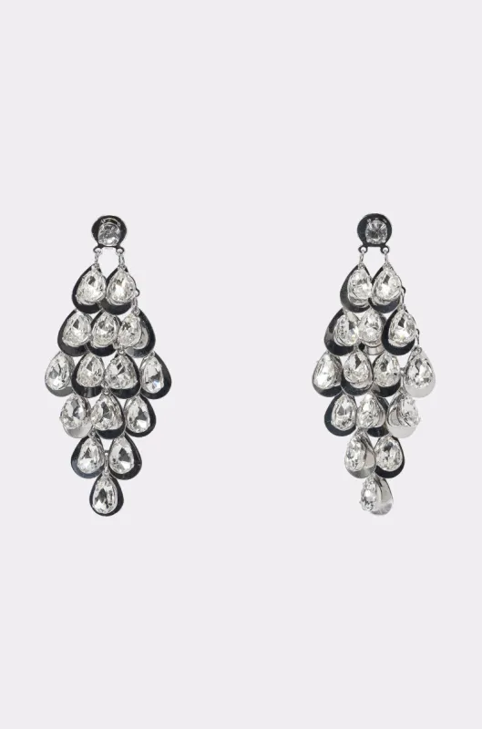 DAZZLE ME EARRING made by AKIRA