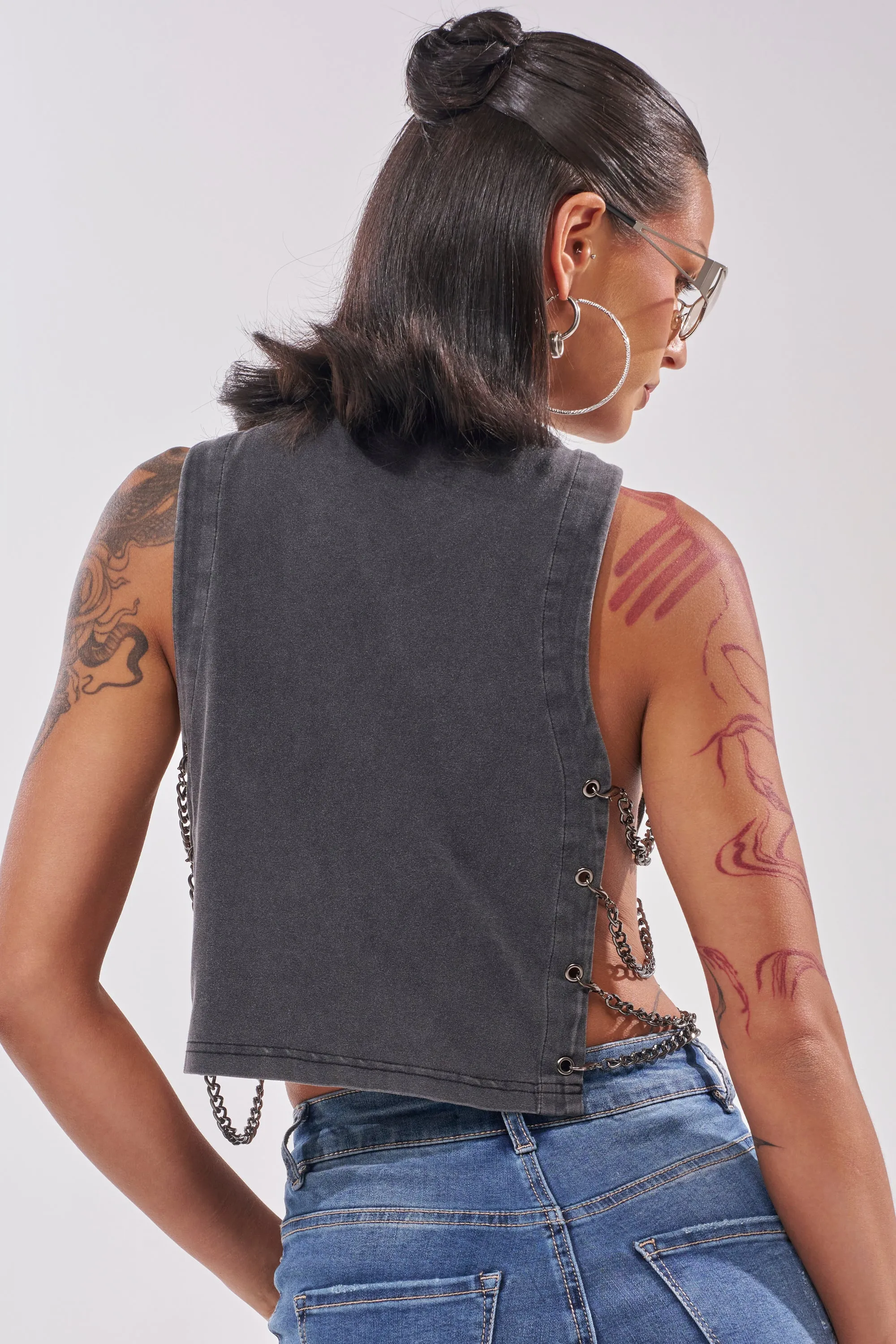 HISS HISS CHAIN DETAIL TANK sold by AKIRA product image thumbnail 5