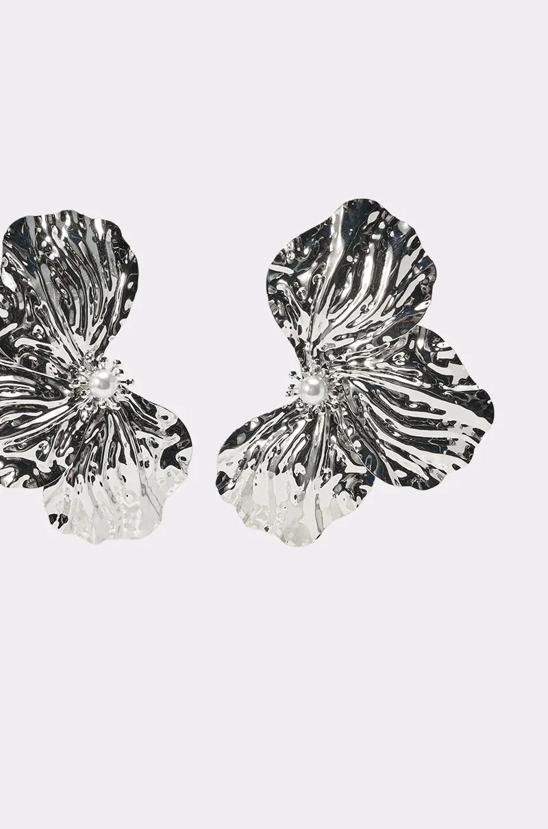 ON A BOAT EARRING sold by AKIRA product image thumbnail 3