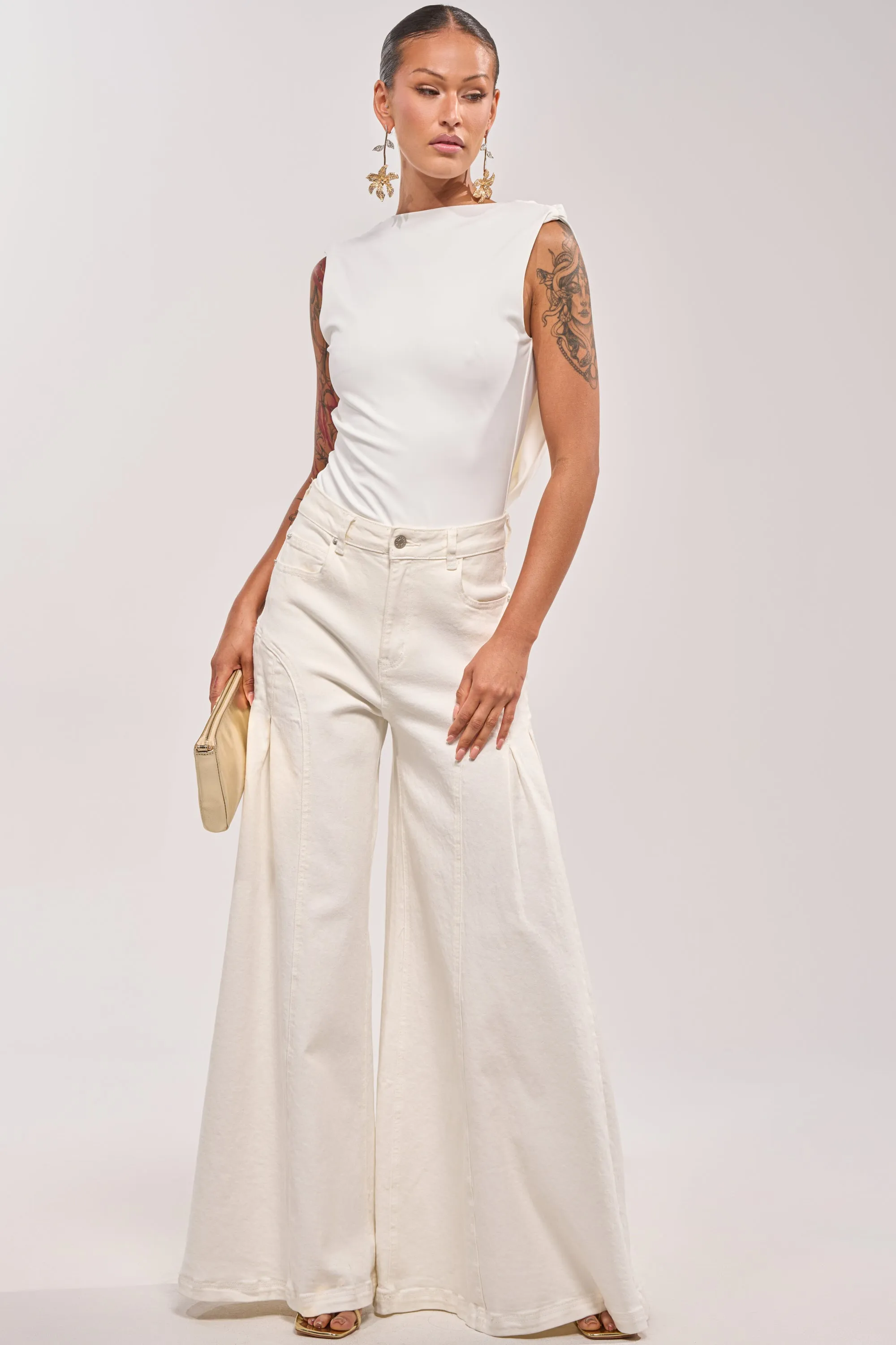 STAY CLASSY STRETCH BODYSUIT sold by AKIRA product image thumbnail 5