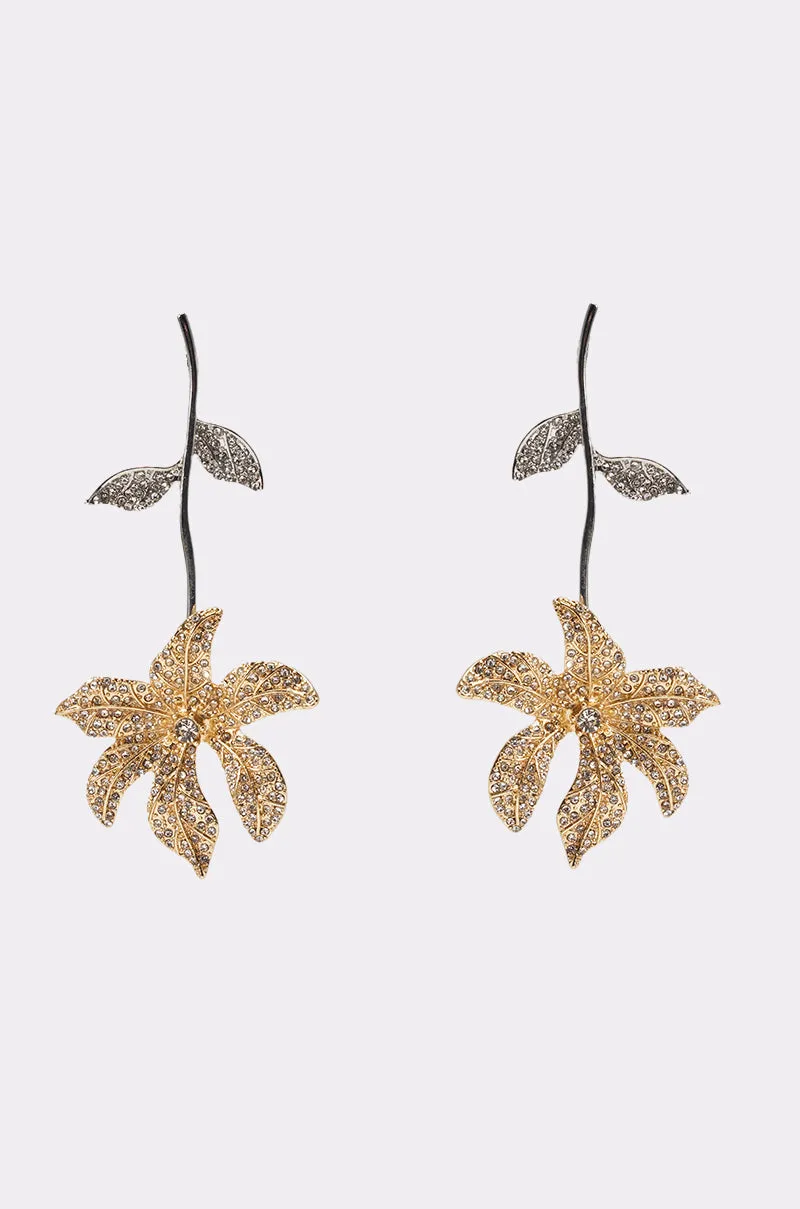 AT THE GALA EARRING sold by AKIRA