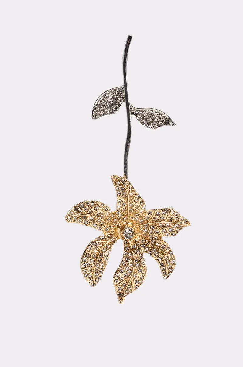 AT THE GALA EARRING sold by AKIRA product image thumbnail 3