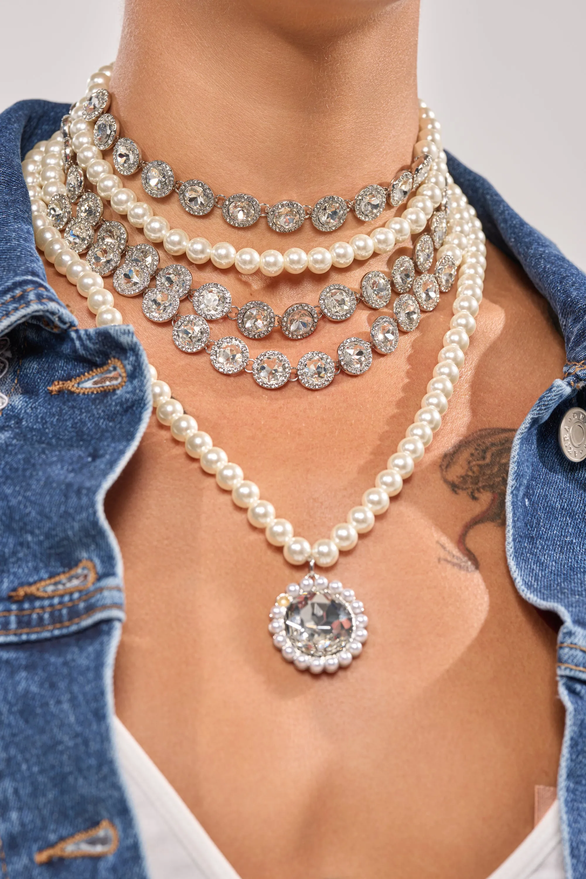 ARI NECKLACE sold by AKIRA product image thumbnail 2
